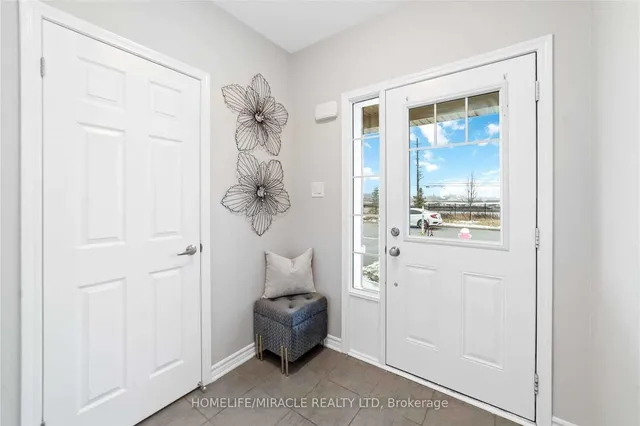 21 Donlamont Circ, Brampton 2