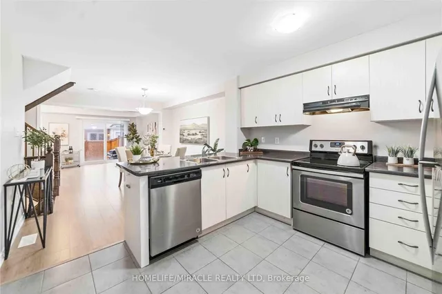21 Donlamont Circ, Brampton 3