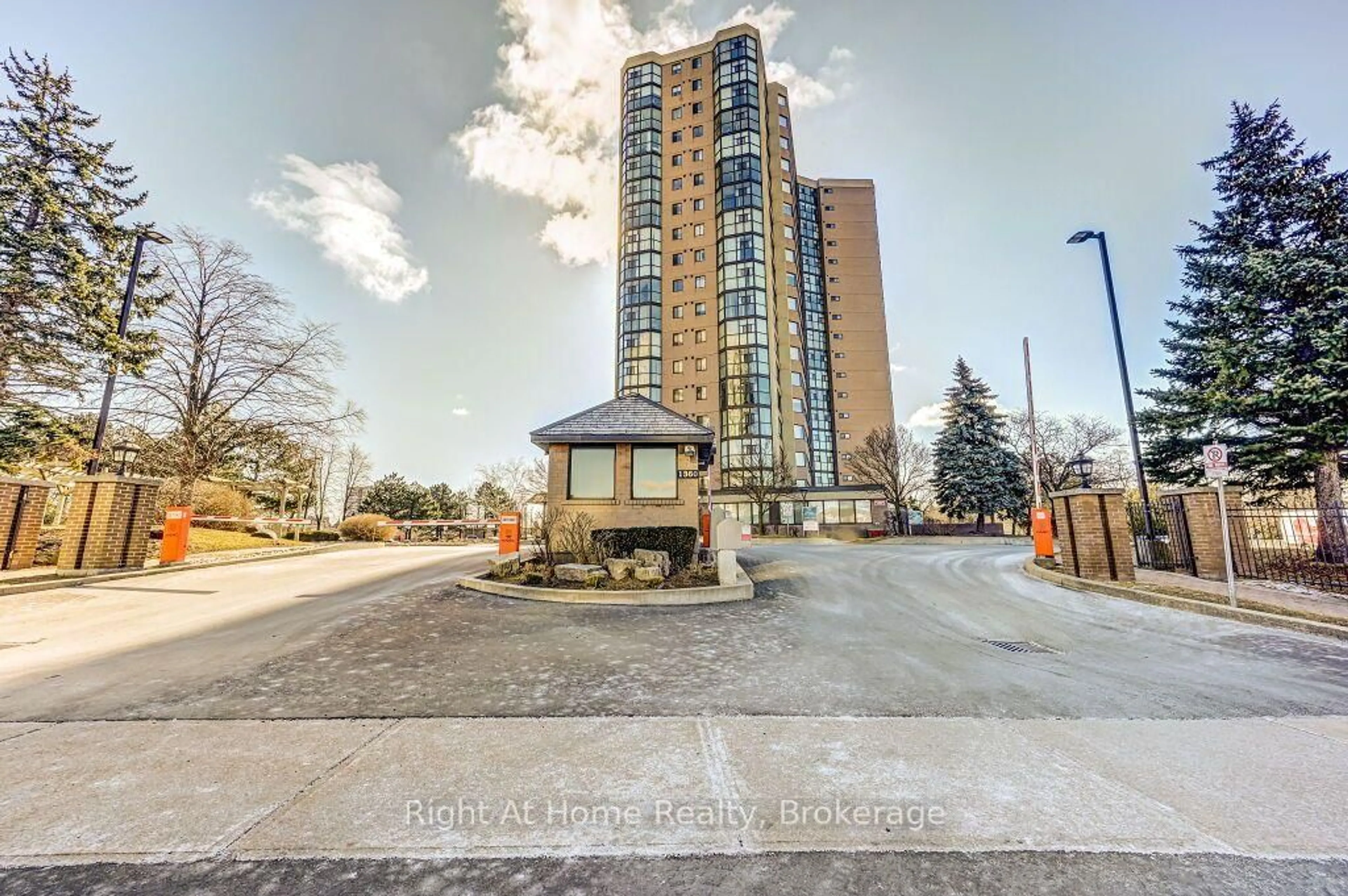 A pic from outside/outdoor area/front of a property/back of a property/a pic from drone, unknown for 1360 Rathburn Rd #1509, Mississauga Ontario L4W 4H4