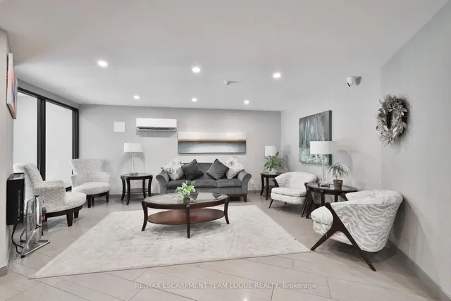700 Dynes Rd #401, Burlington 4