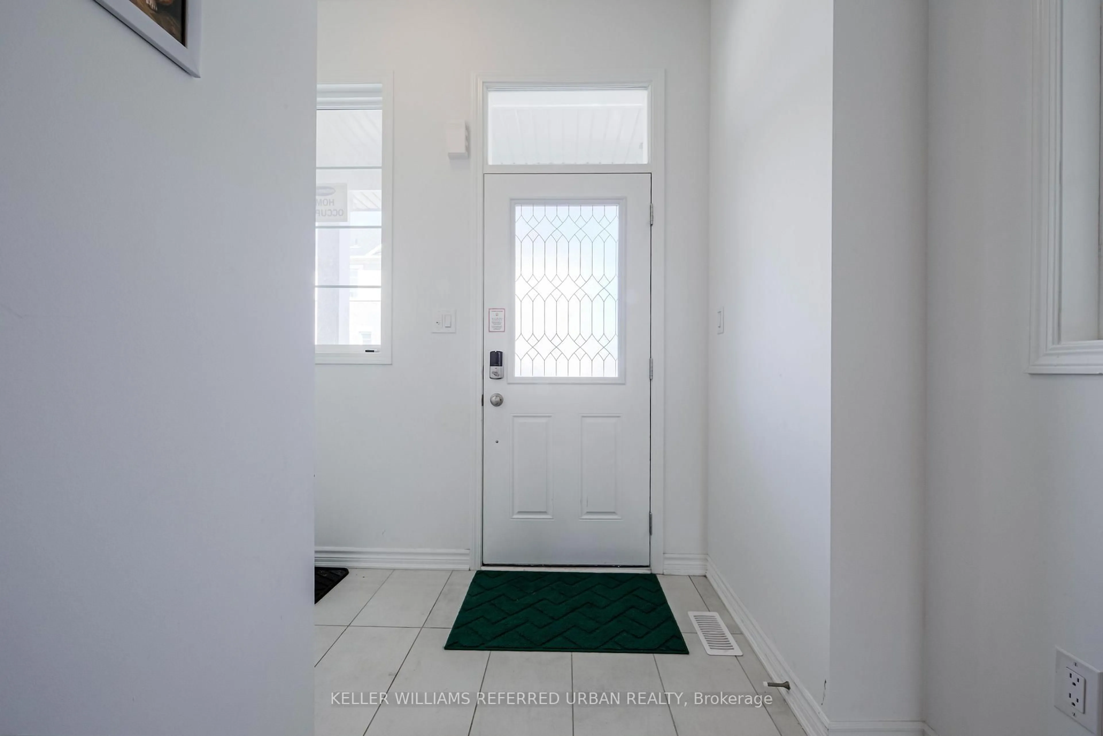 Indoor entryway for 1257 Ferguson Dr #26, Milton Ontario L9E 2E7