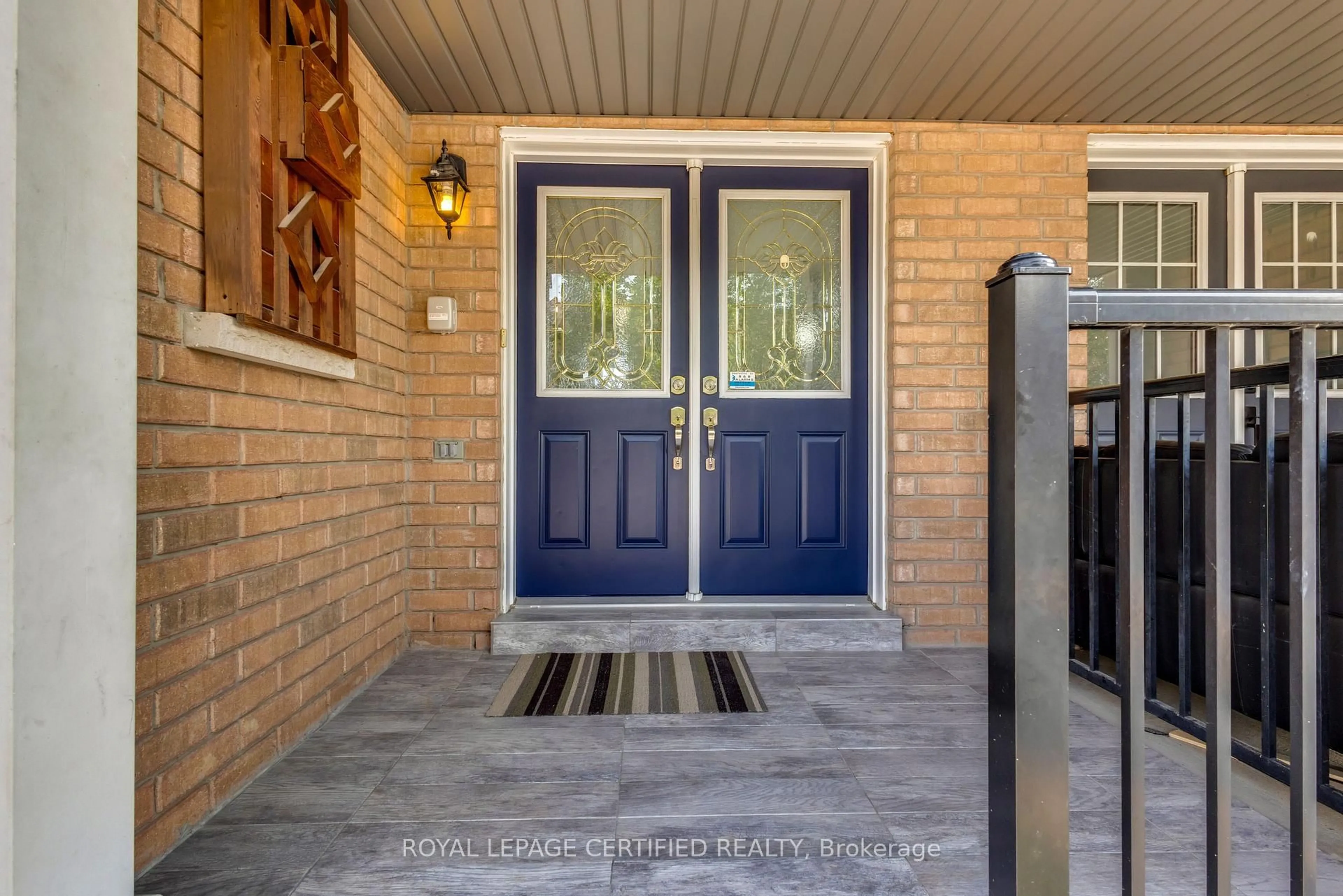 Indoor entryway for 56 Pefferlaw Circ, Brampton Ontario L6Y 0K1