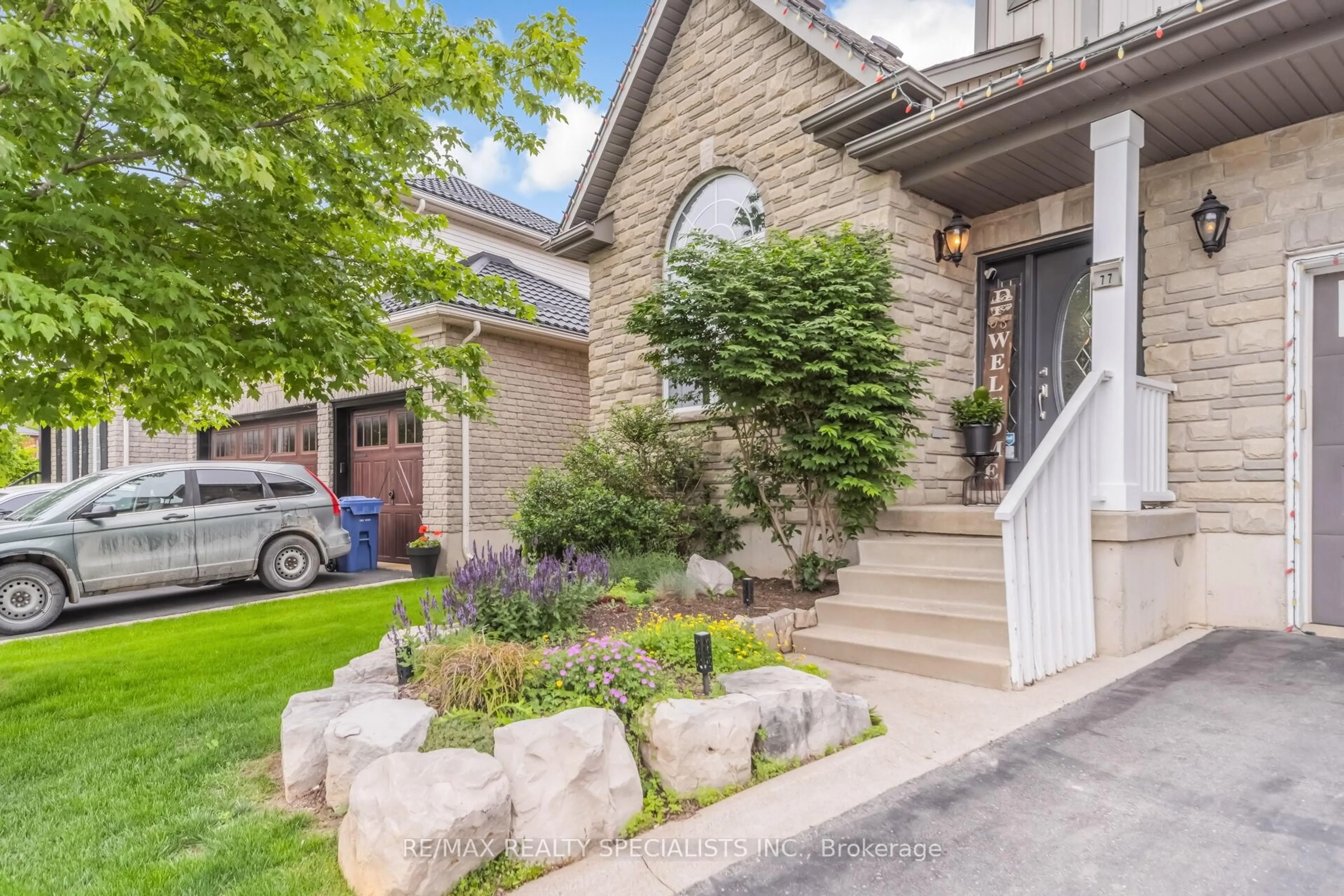 Home with brick exterior material, street for 77 McMaster Rd, Orangeville Ontario L9W 5K8