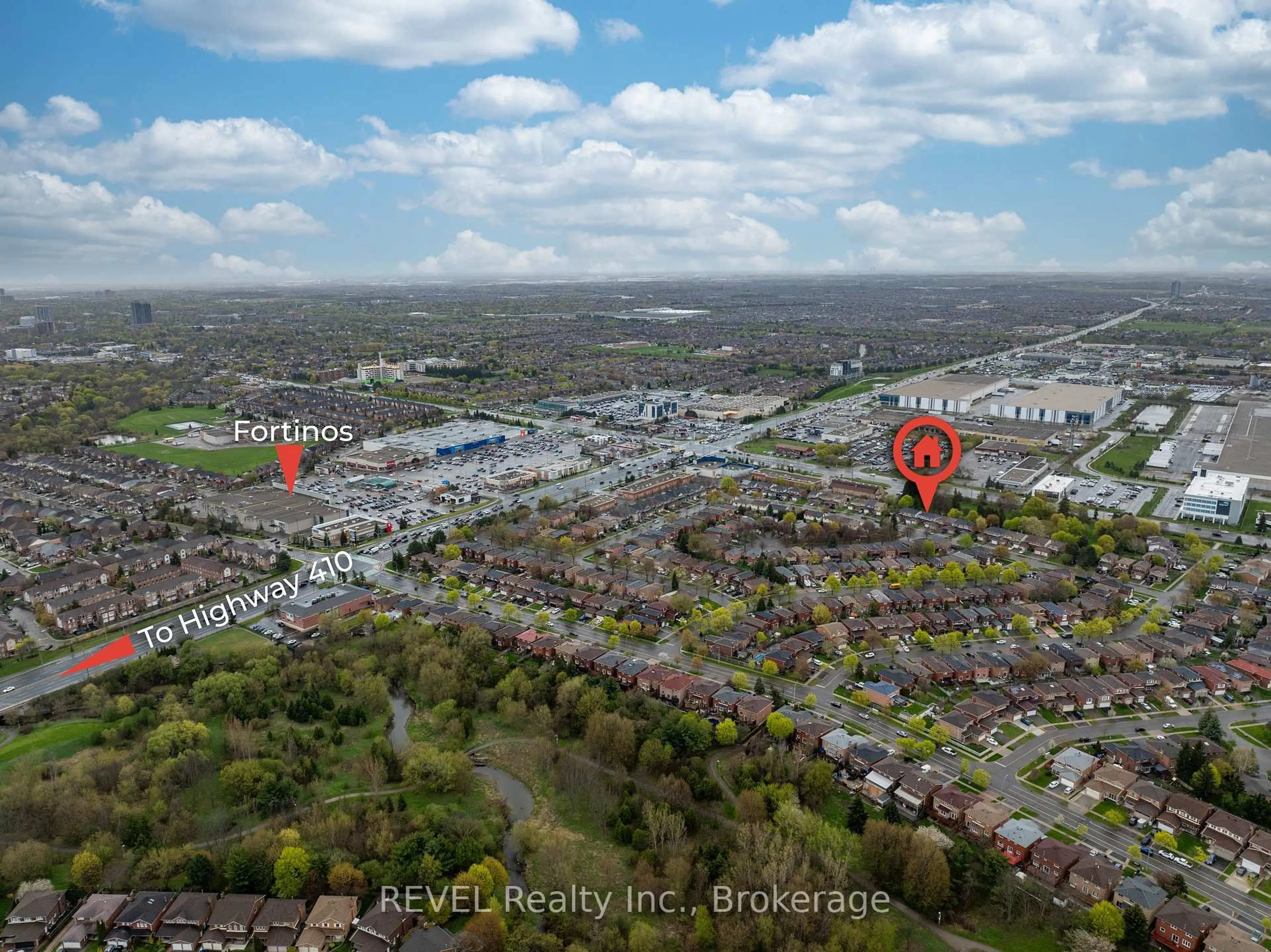 A pic from outside/outdoor area/front of a property/back of a property/a pic from drone, street for 80 Dumfries Ave, Brampton Ontario L6Z 2X8