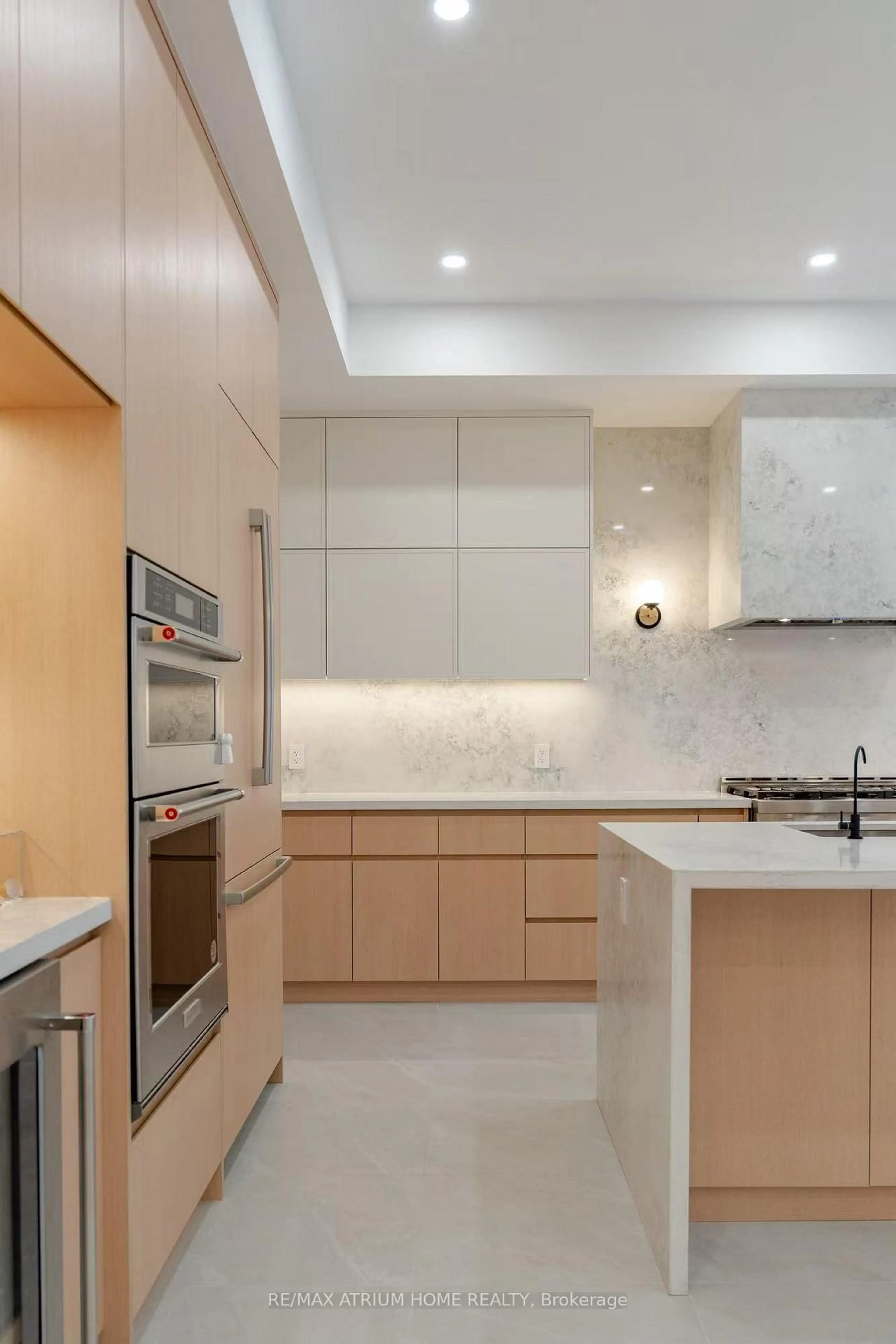 Contemporary kitchen, ceramic/tile floor for 75 Carnegie Dr, Oakville Ontario L6H 7C5
