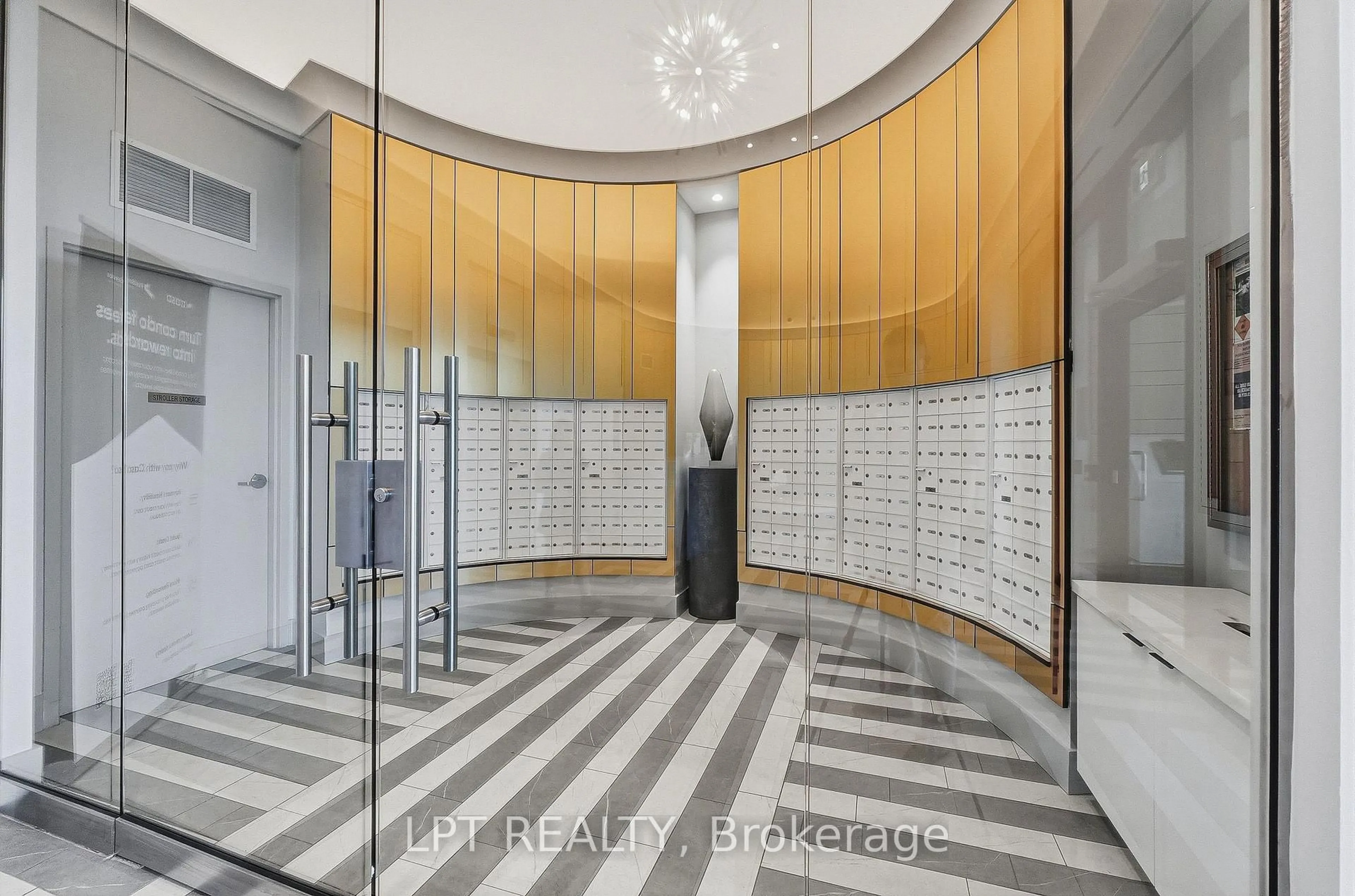 Indoor foyer for 10 Gibbs Rd #709, Toronto Ontario M9B 0E2