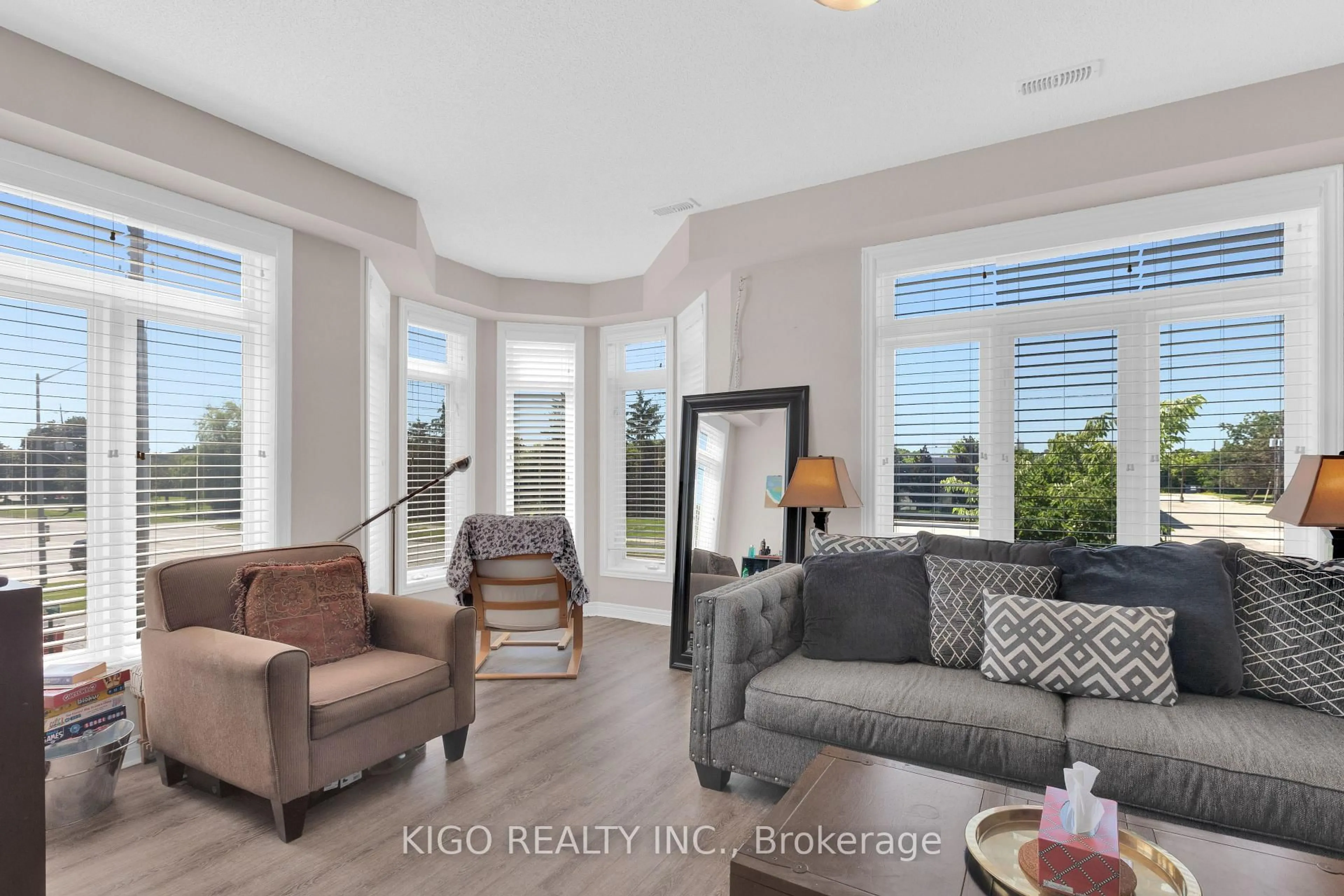 Living room with furniture, unknown for 4119 Palermo Common, Burlington Ontario L7L 0G7