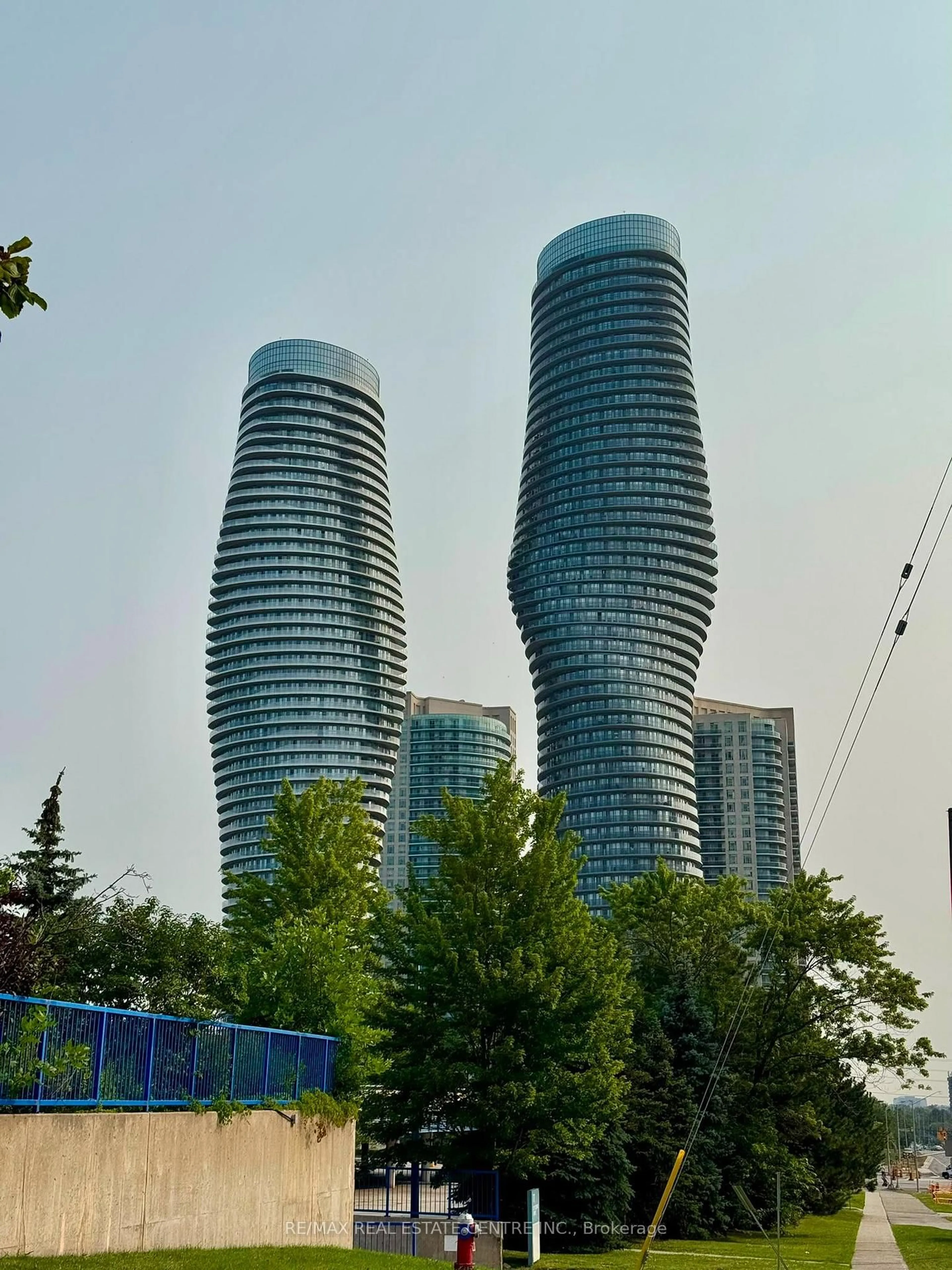 Blurry image for 50 Absolute Ave #802, Mississauga Ontario L4Z 0A8