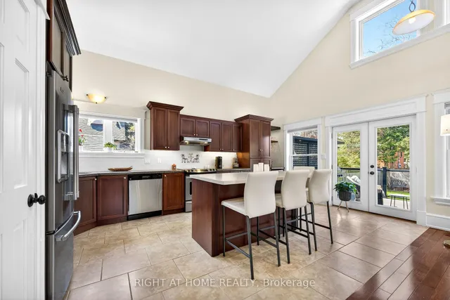 46 Bay St, Mississauga 5
