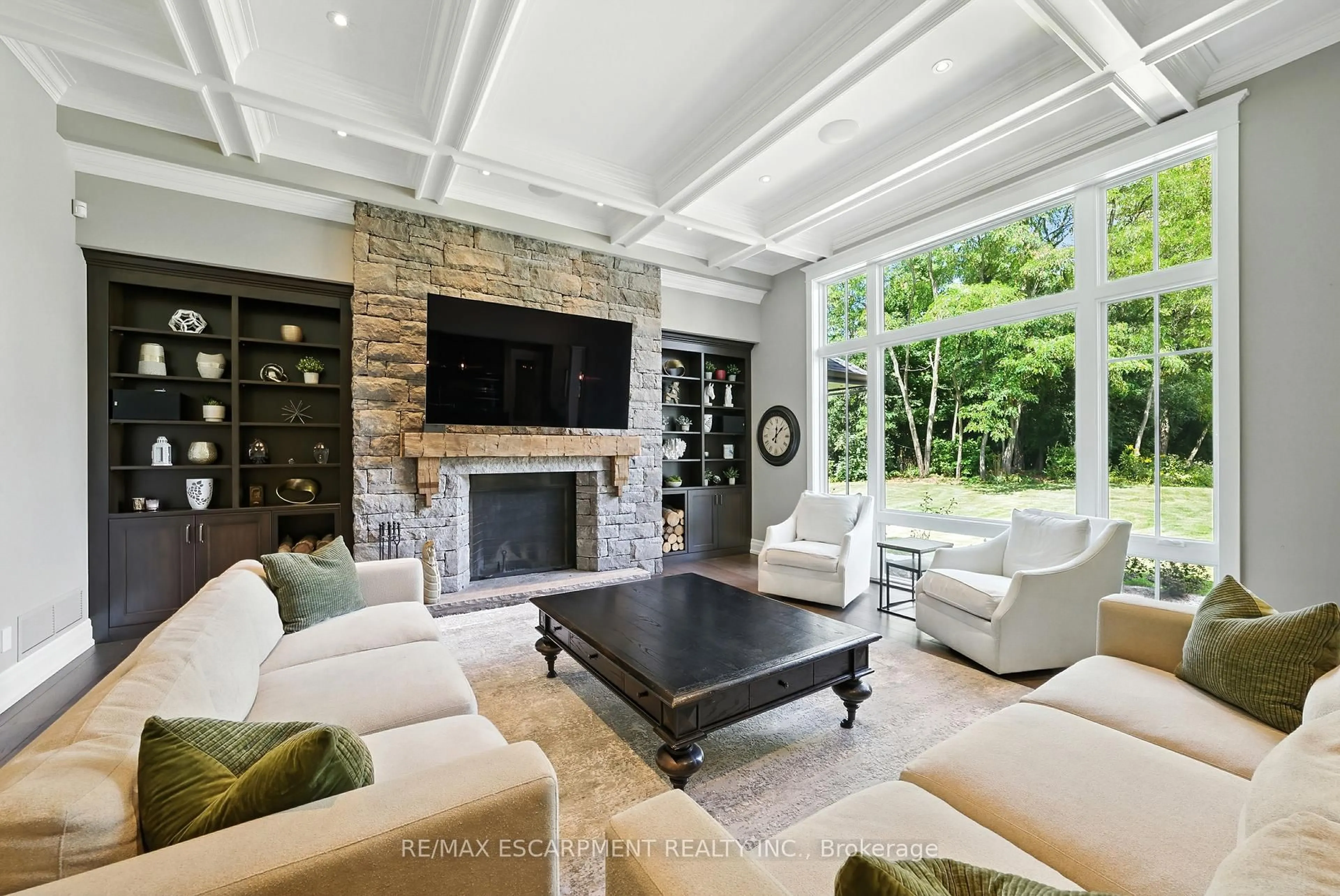 Living room with furniture, unknown for 597 Old York Rd, Burlington Ontario L7P 4Y6
