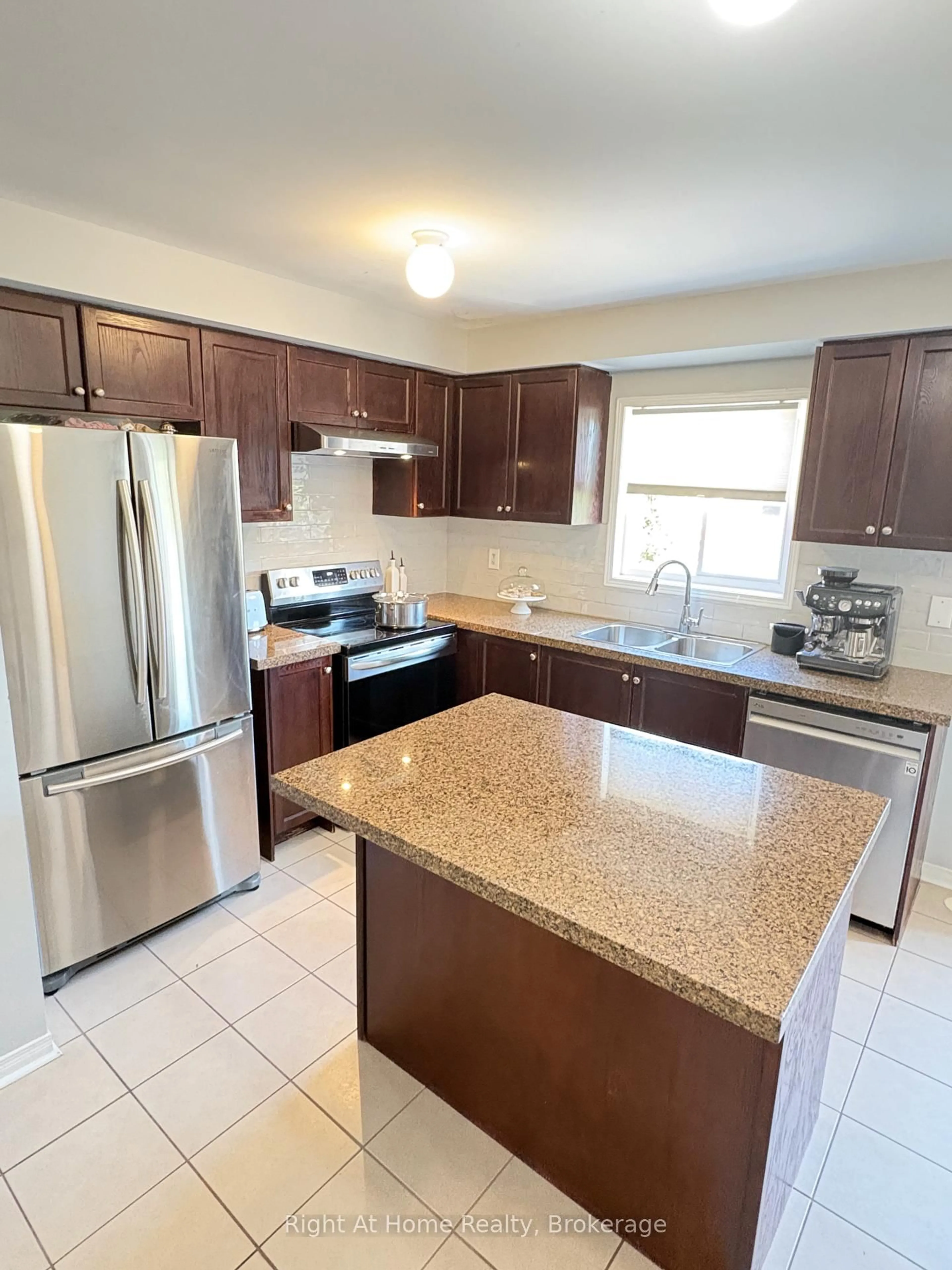 Standard kitchen, ceramic/tile floor for 2179 Fiddlers Way #65, Oakville Ontario L6M 0L6