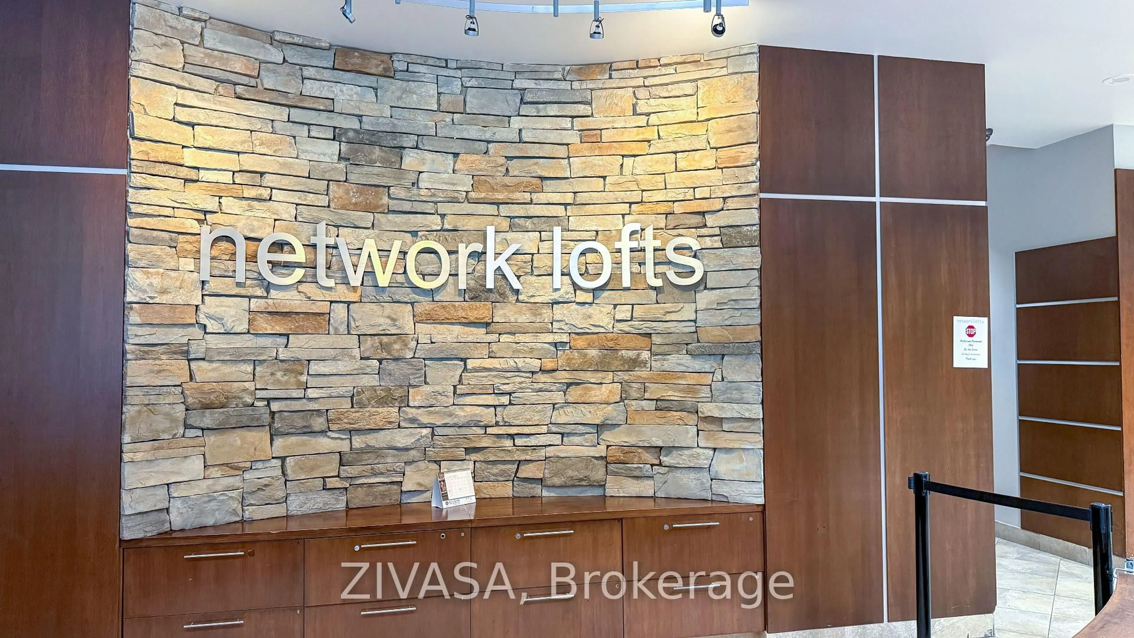 Indoor foyer for 2 Fieldway Rd #218, Toronto Ontario M8Z 0B9