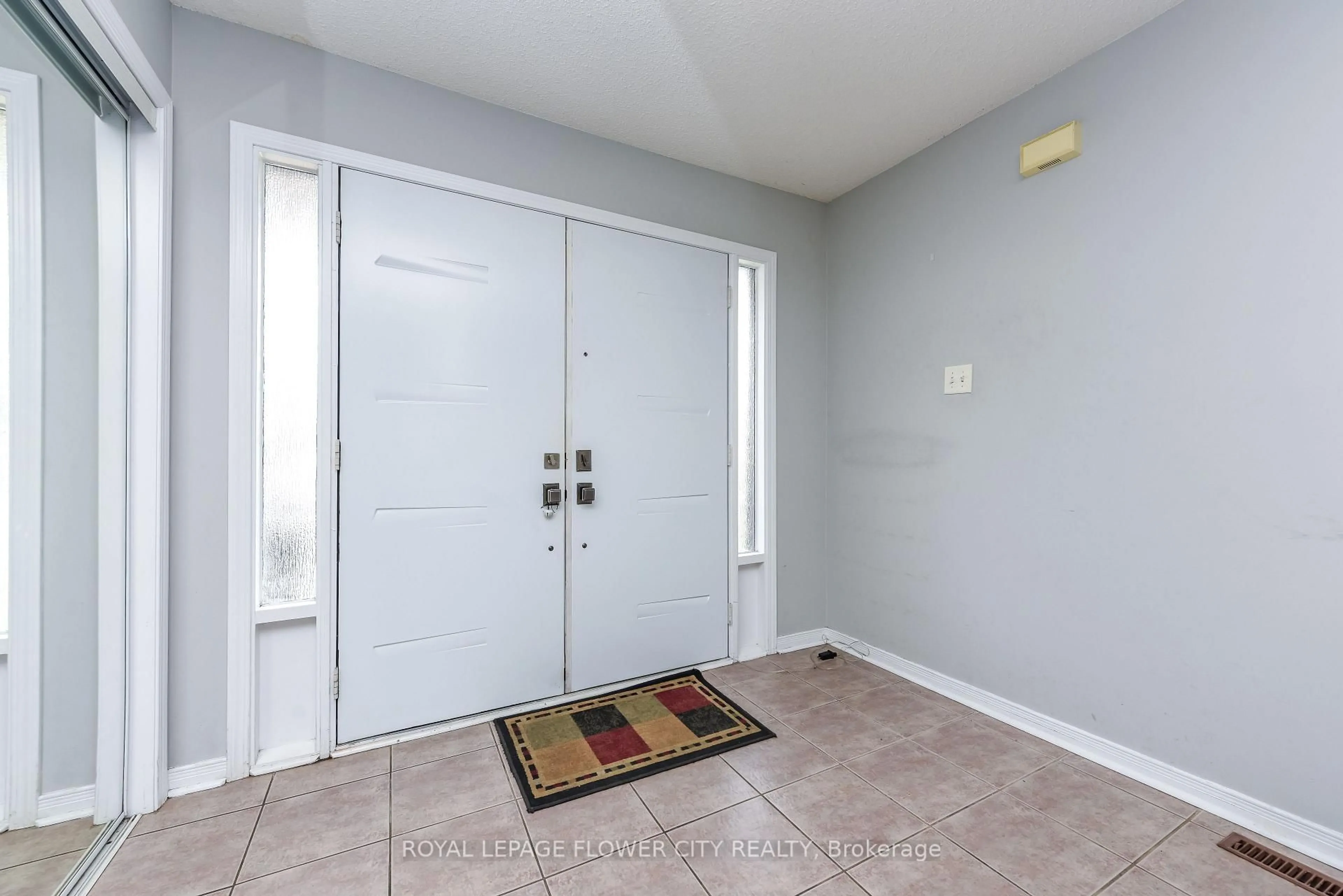 Indoor entryway for 46 Pertosa Dr, Brampton Ontario L6X 4W8