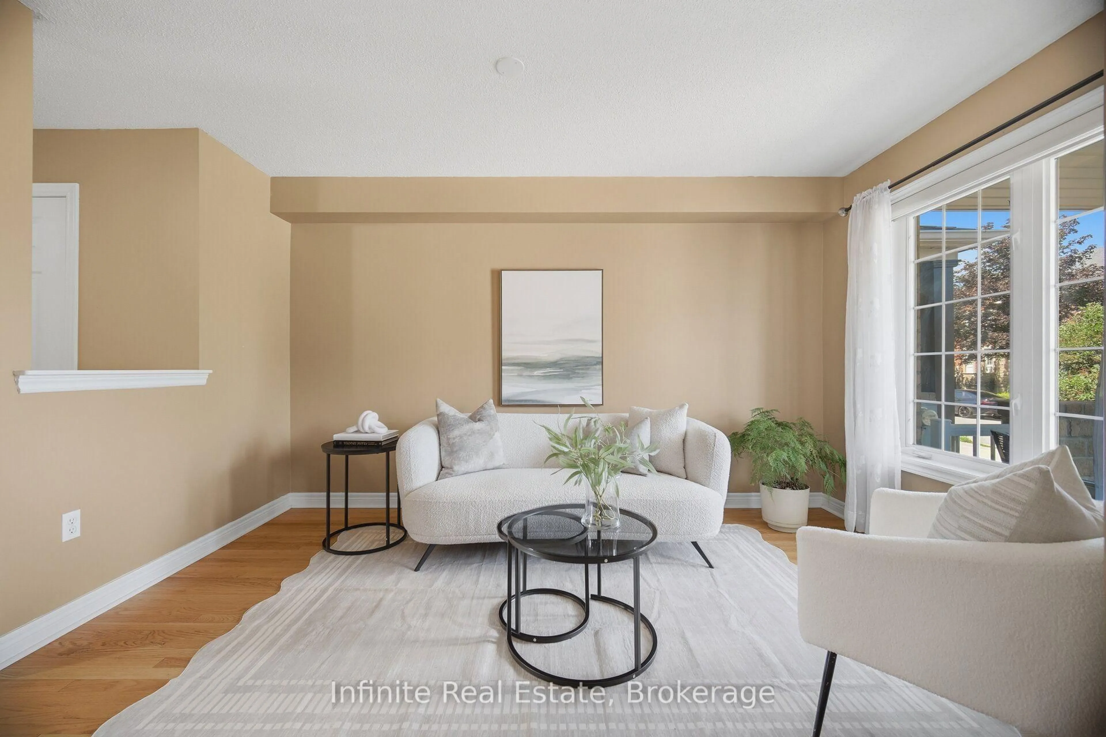 Living room with furniture, unknown for 4748 James Austin Dr, Mississauga Ontario L4Z 4H2