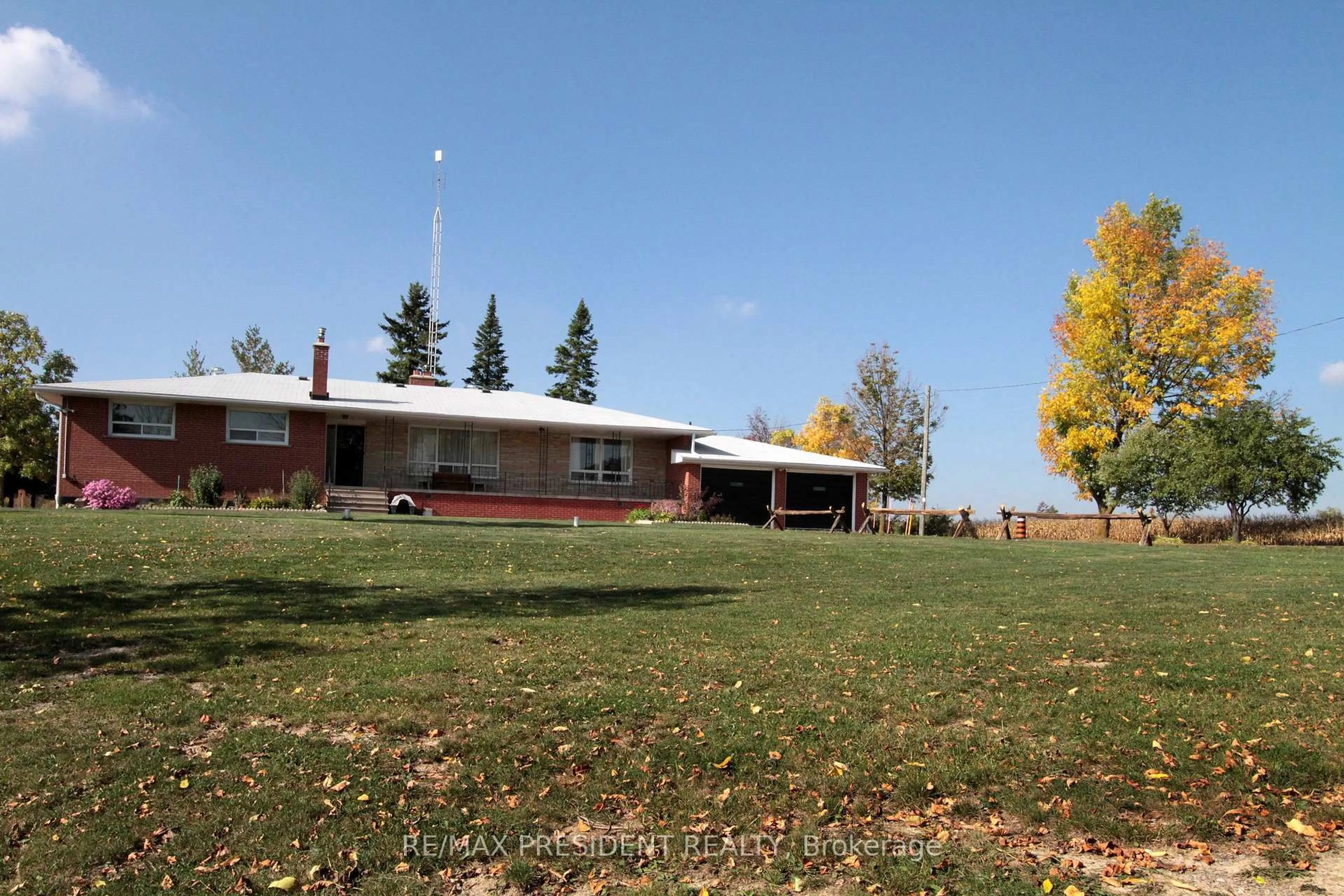 A pic from outside/outdoor area/front of a property/back of a property/a pic from drone, unknown for 7190 King St, Caledon Ontario L7C 0S3