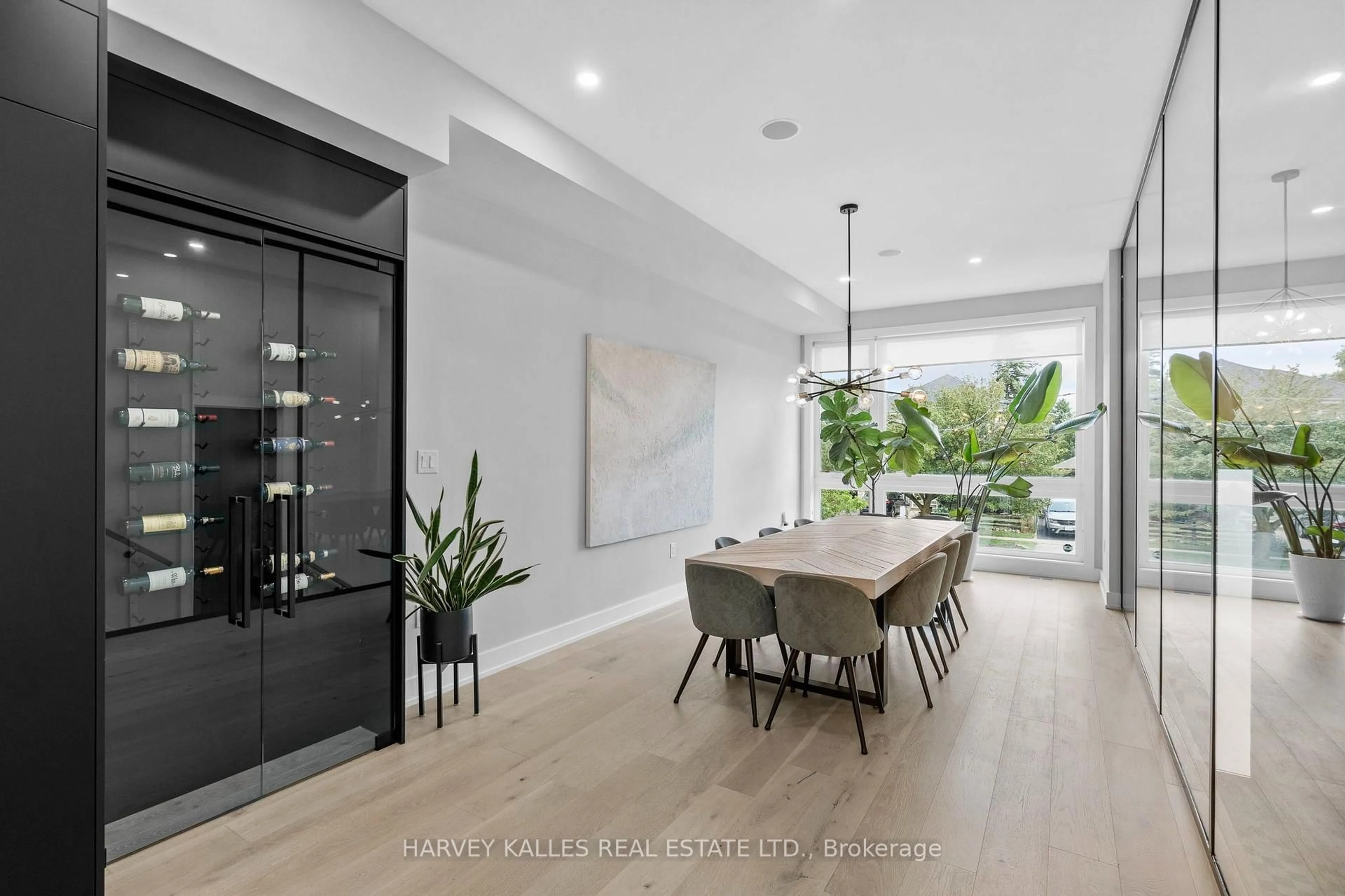 Dining room, unknown for 32 Albright Ave, Toronto Ontario M8W 1X1