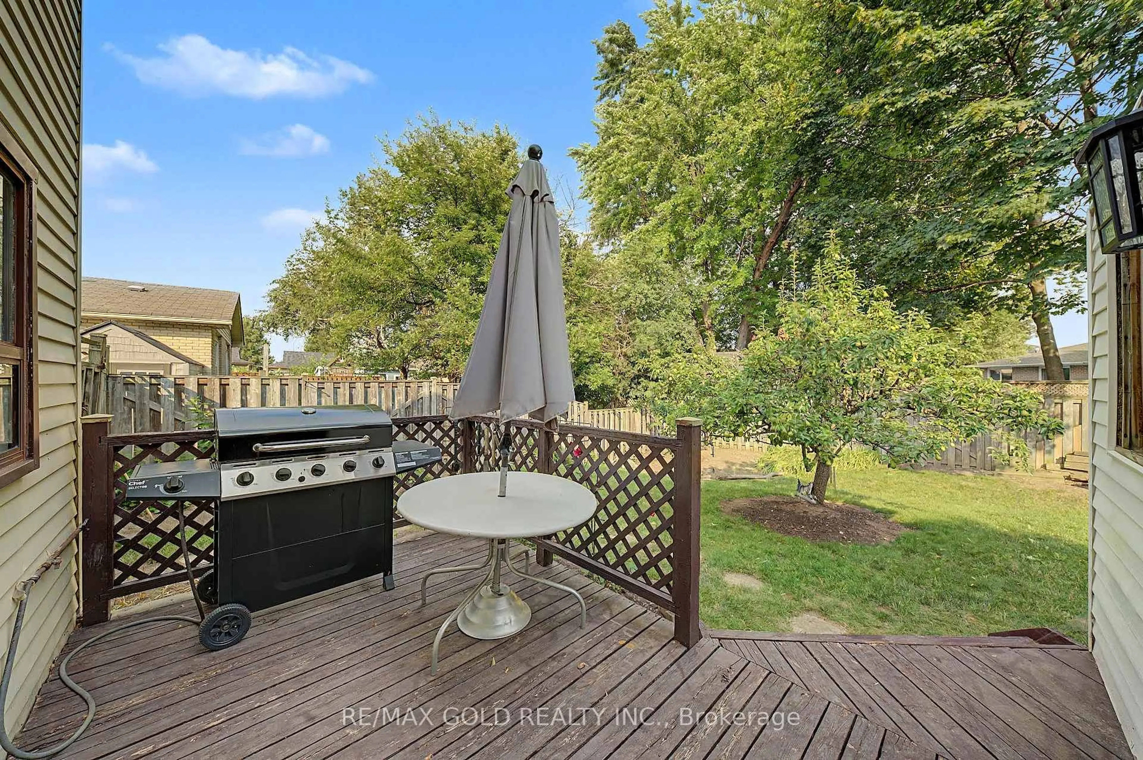 Patio, water/lake/river/ocean view for 52 Madoc Dr, Brampton Ontario L6V 1Z9