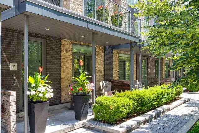 7 Godfrey's Lane, Mississauga 5