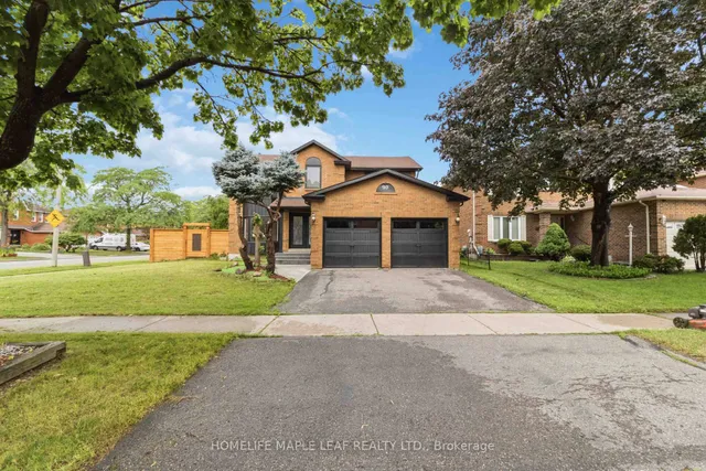 90 Burgby Ave, Brampton