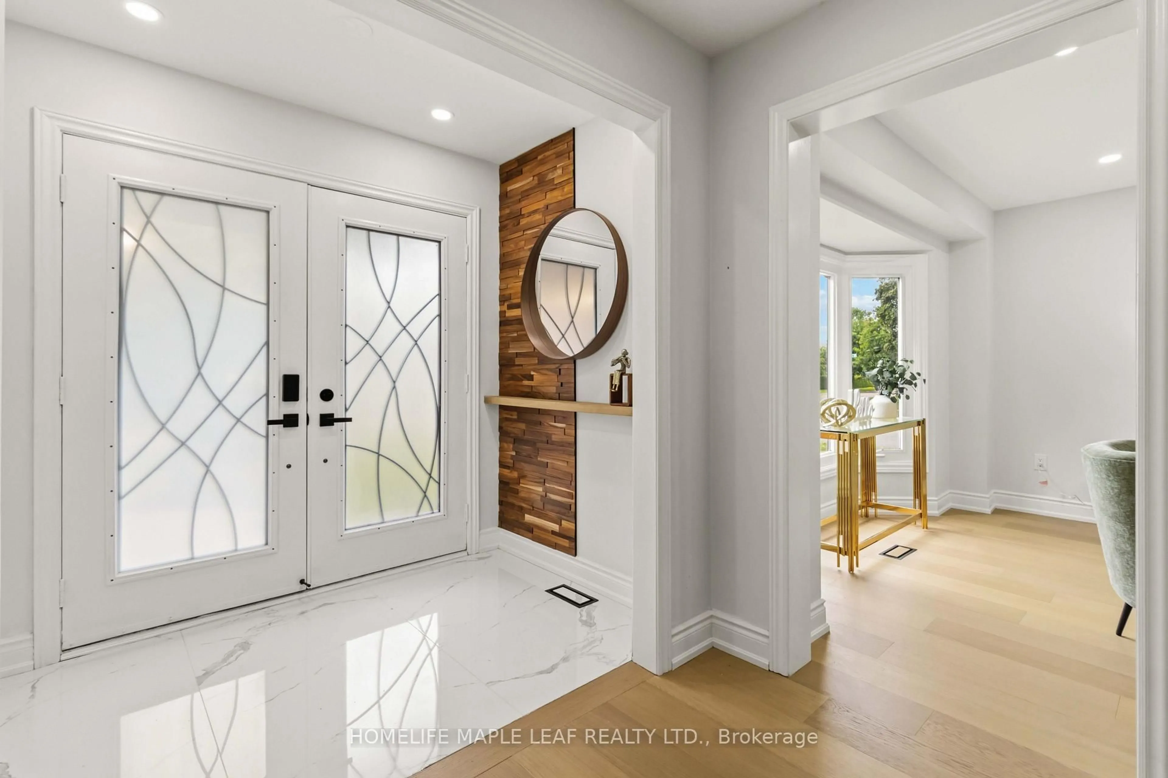 Indoor entryway for 90 Burgby Ave, Brampton Ontario L6X 3A4