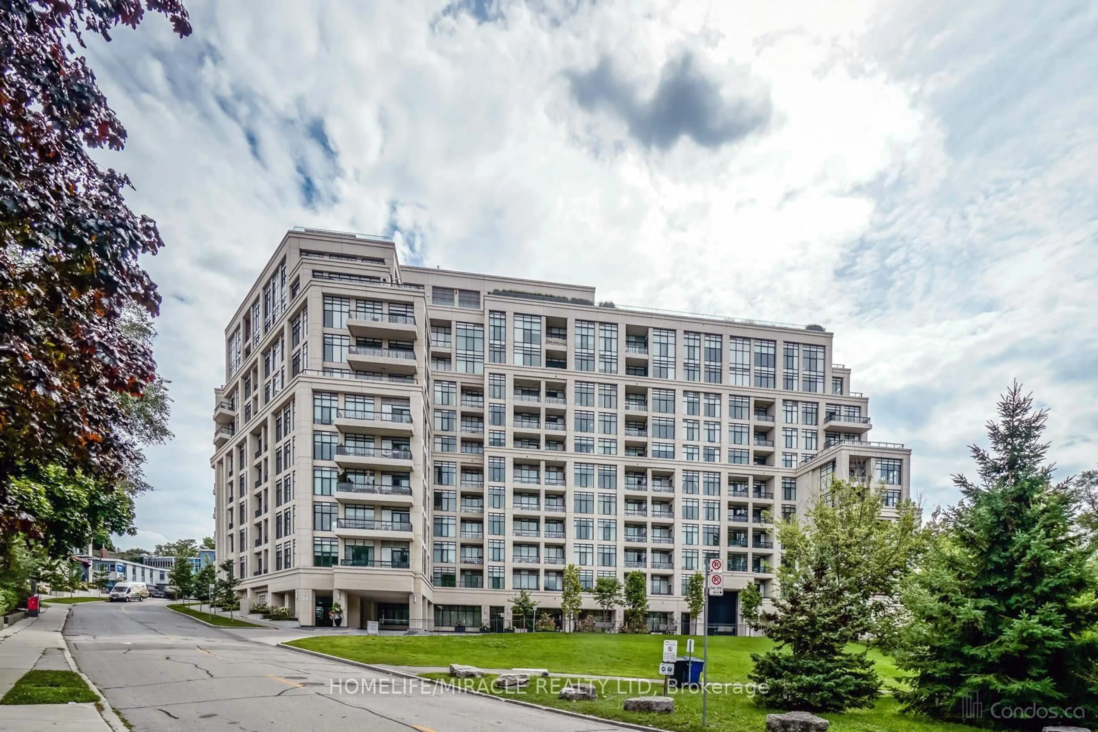 Unknown for 2 Old Mill Dr #428, Toronto Ontario M6S 0A2