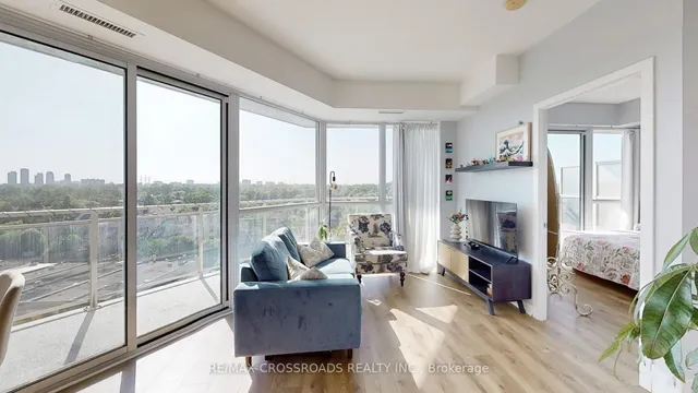 5101 Dundas St #810, Toronto 3