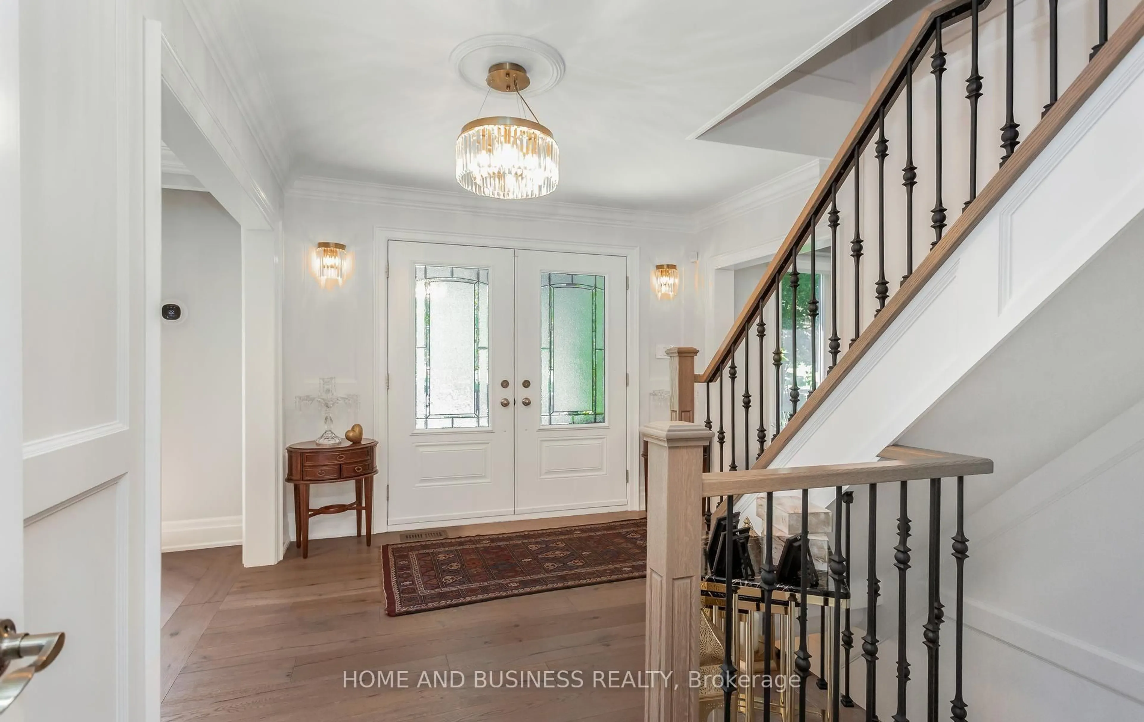 Indoor entryway for 1335 Mississauga Rd, Mississauga Ontario L5H 2J3