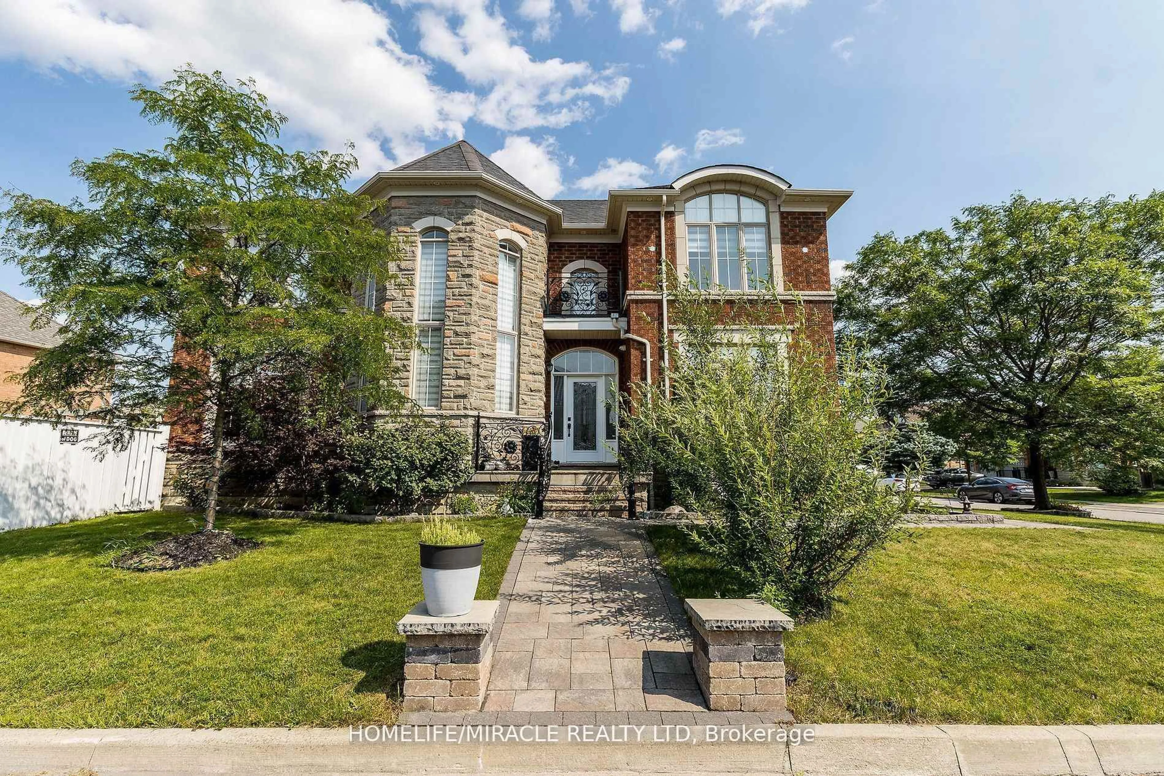 Home with brick exterior material, street for 19 Valleyside Tr, Brampton Ontario L6P 2G4