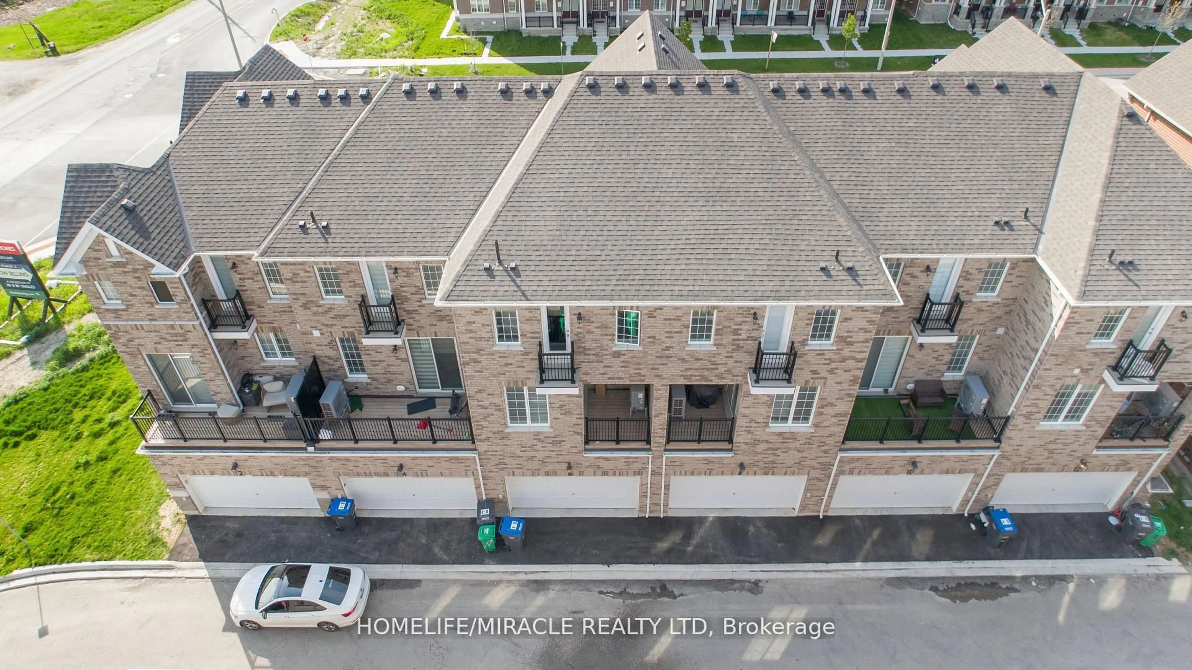 A pic from outside/outdoor area/front of a property/back of a property/a pic from drone, city buildings view from balcony for 6 Bellasera Way, Caledon Ontario L7C 1Z9