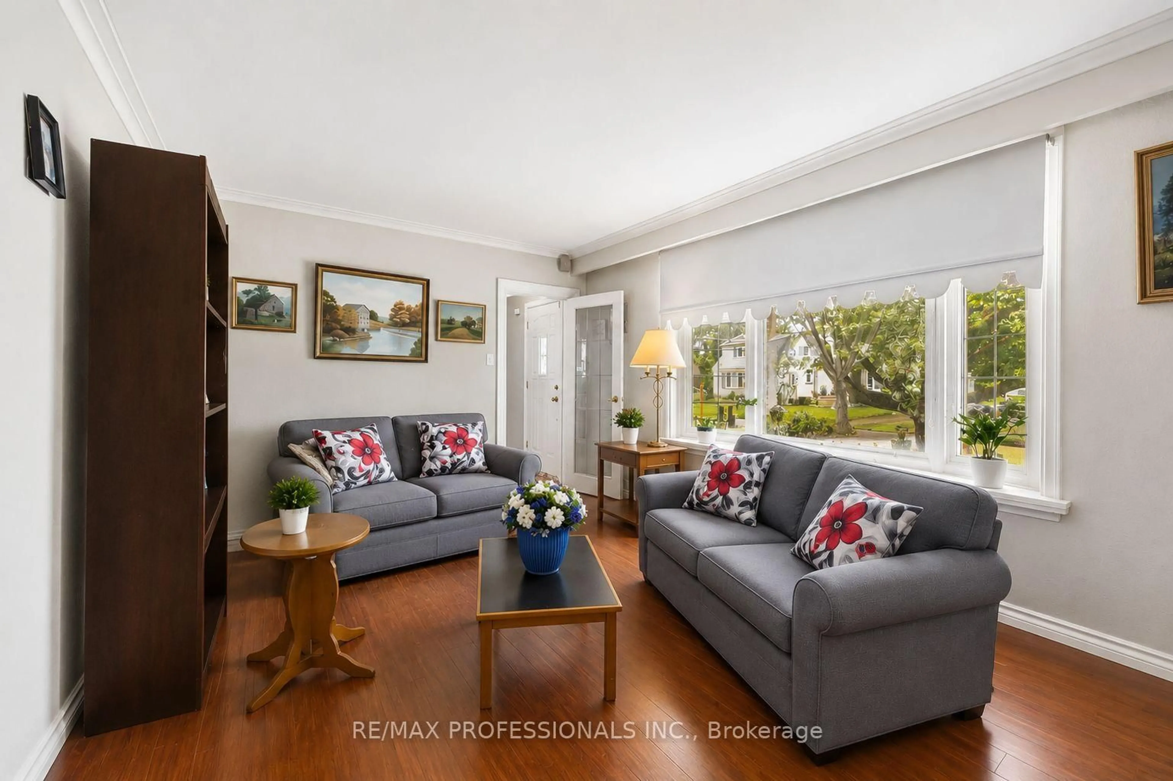 Living room with furniture, unknown for 15 Huntsmoor Rd, Toronto Ontario M9W 3R4