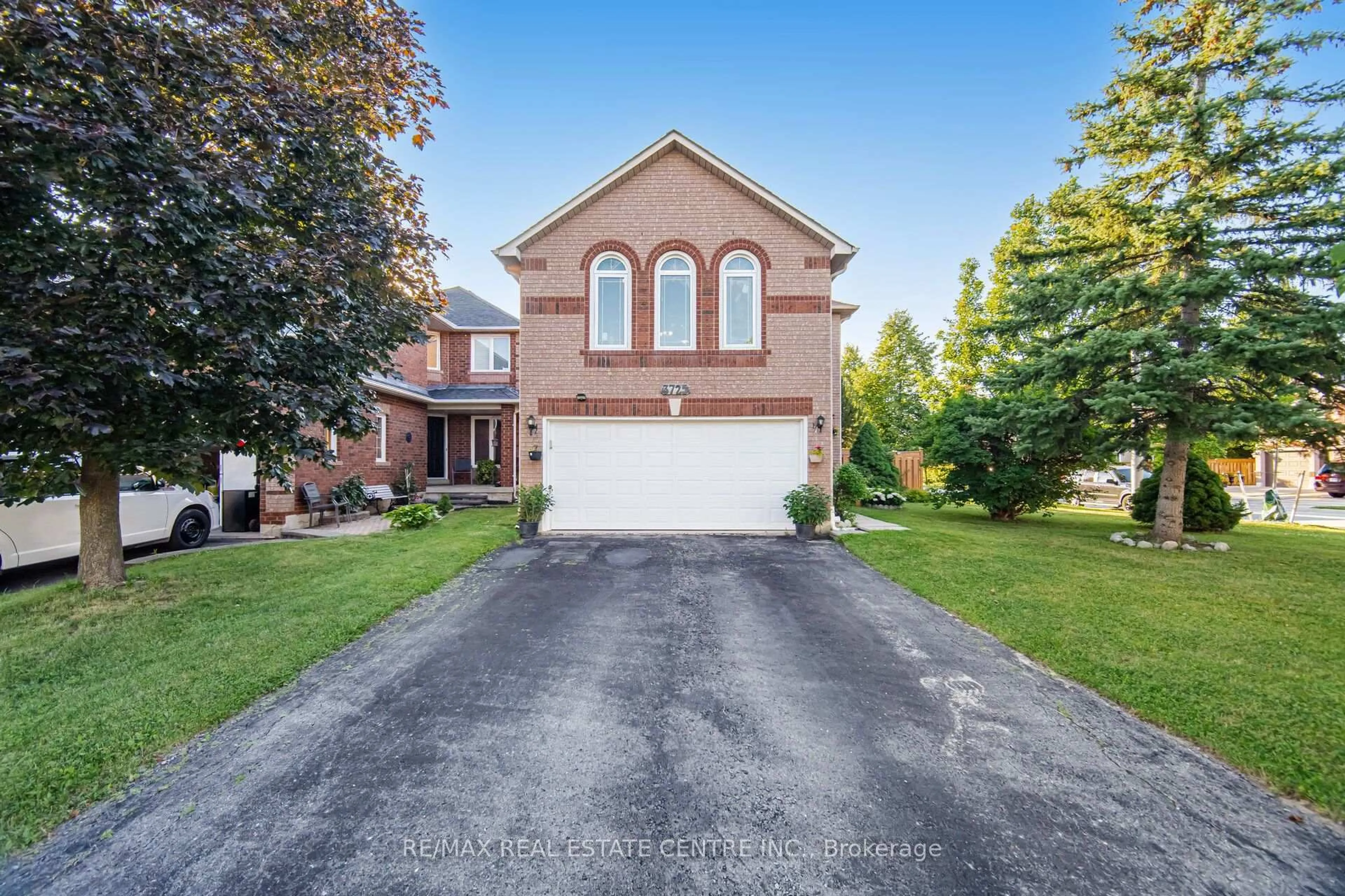 Unknown for 3725 Althorpe Circ, Mississauga Ontario L5N 7G5