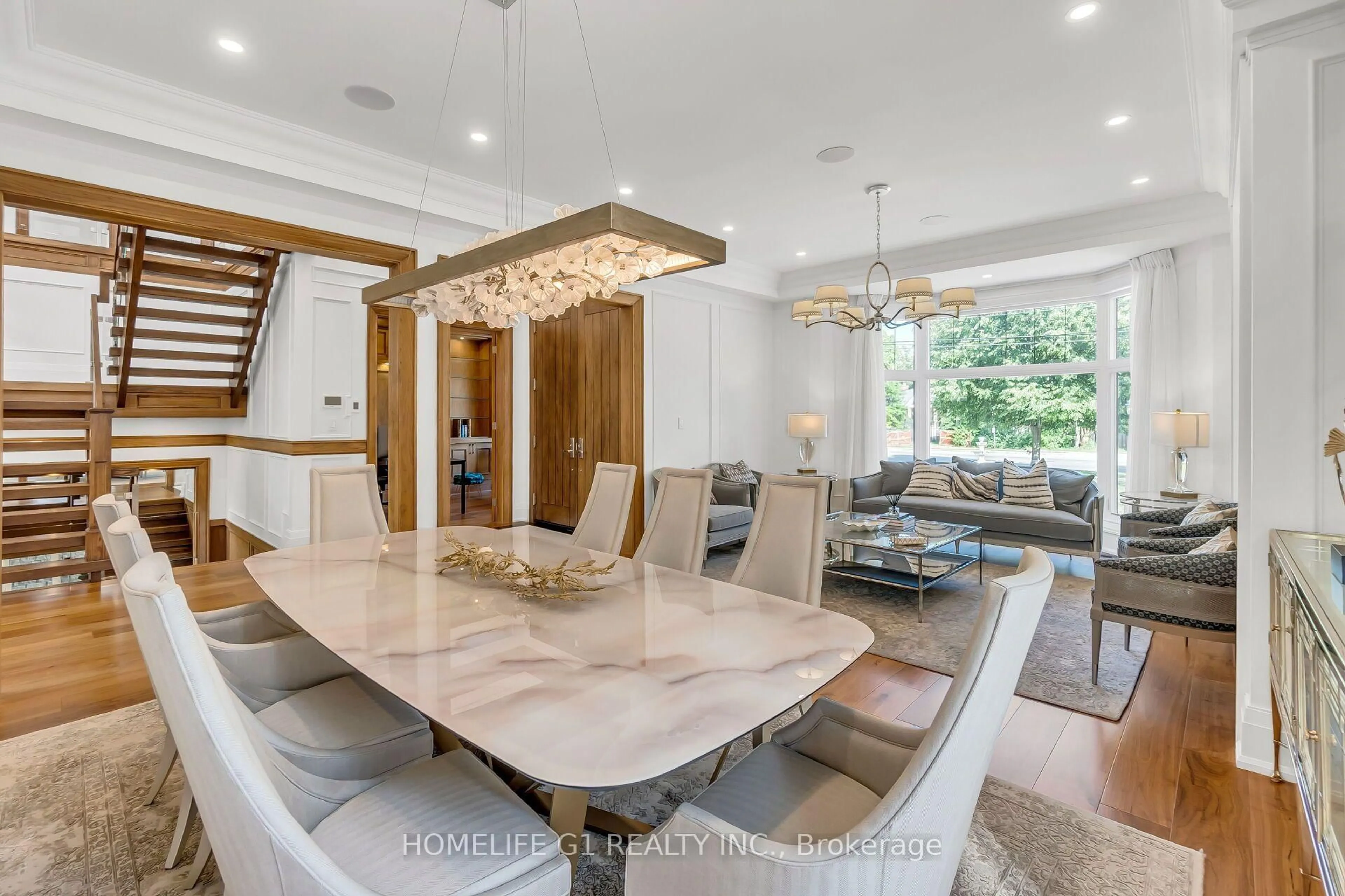 Unknown for 2115 Rebecca St, Oakville Ontario L6L 2A4