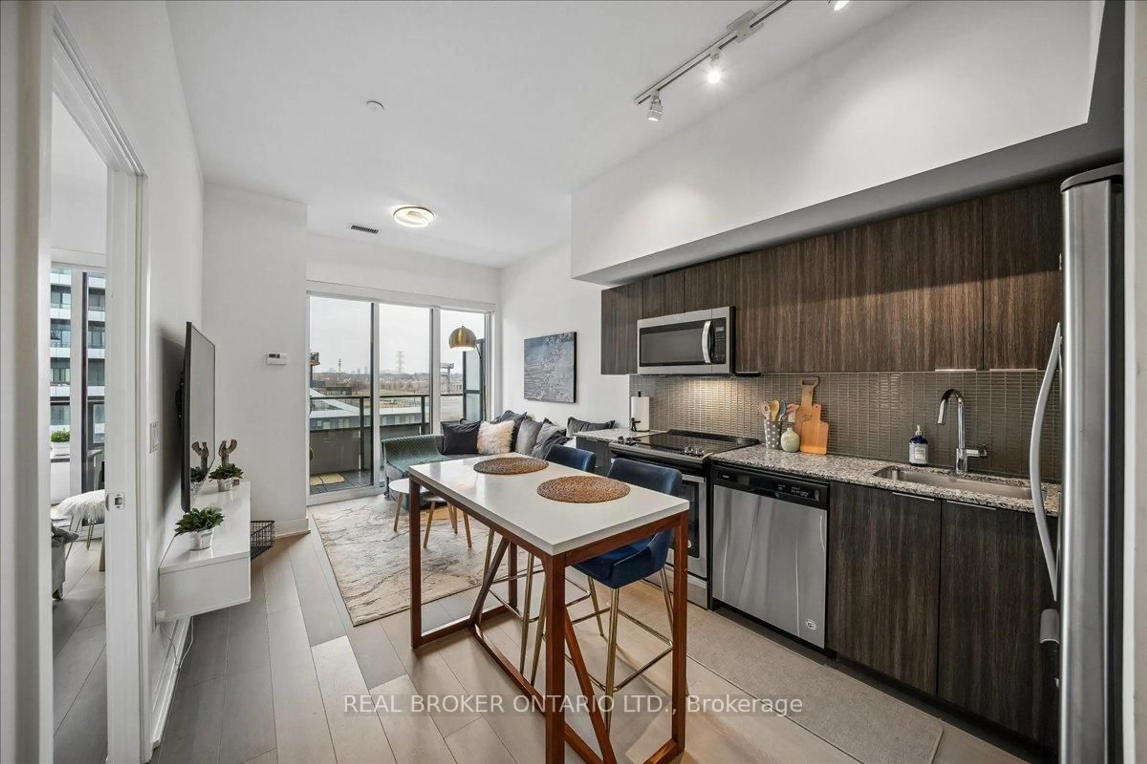 Open concept kitchen, unknown for 20 Shore Breeze Dr #603, Toronto Ontario M8V 0C7