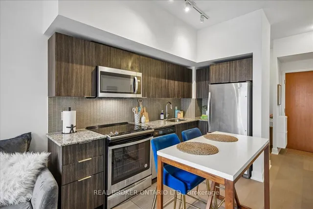 20 Shore Breeze Dr #603, Toronto 5