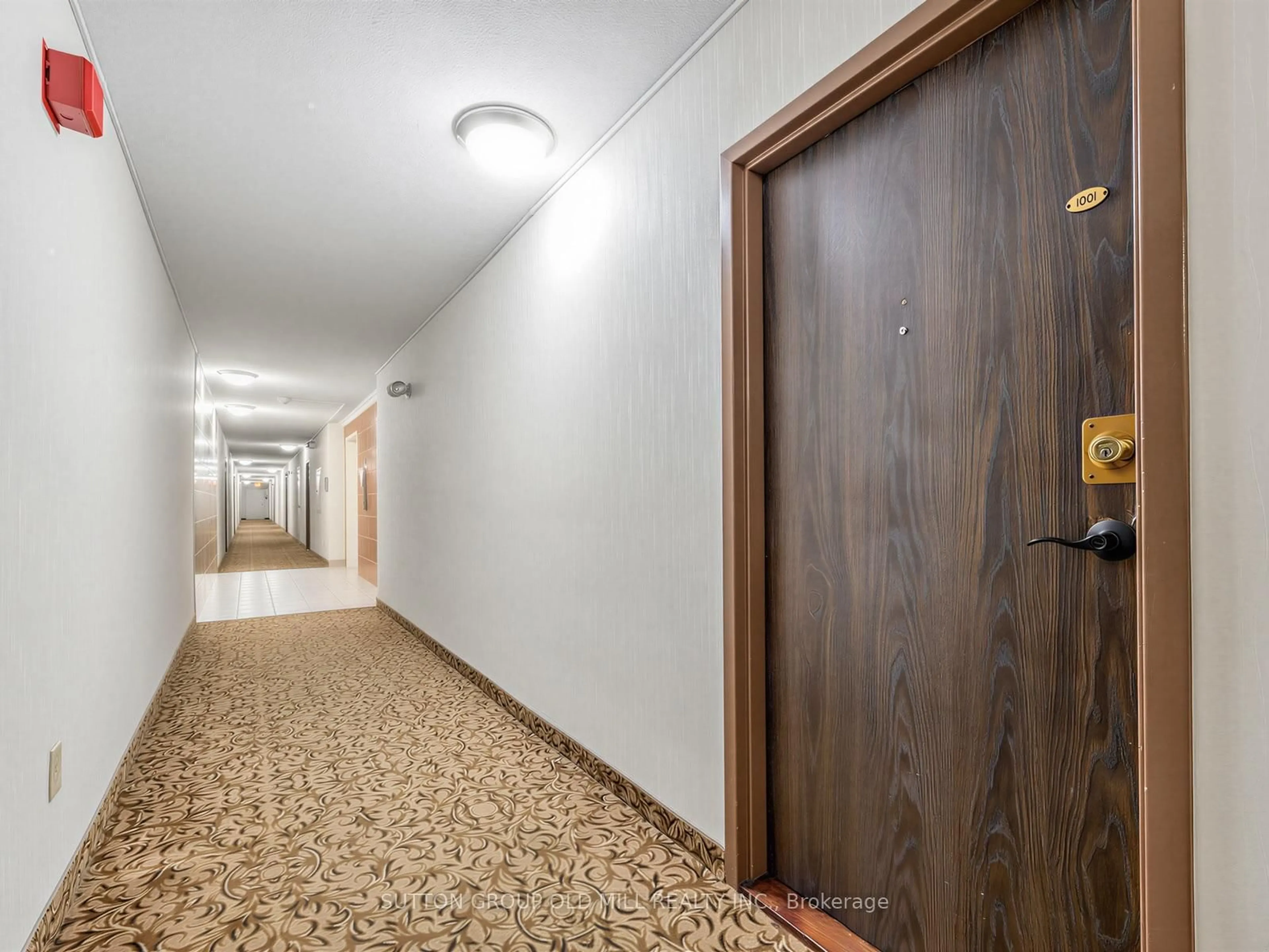 Indoor foyer for 455 Sentinel Rd #1001, Toronto Ontario M3J 1V5
