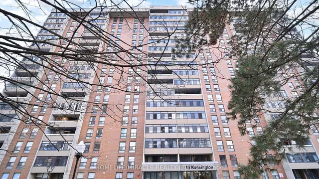 15 Kensington Rd #1112, Brampton 2