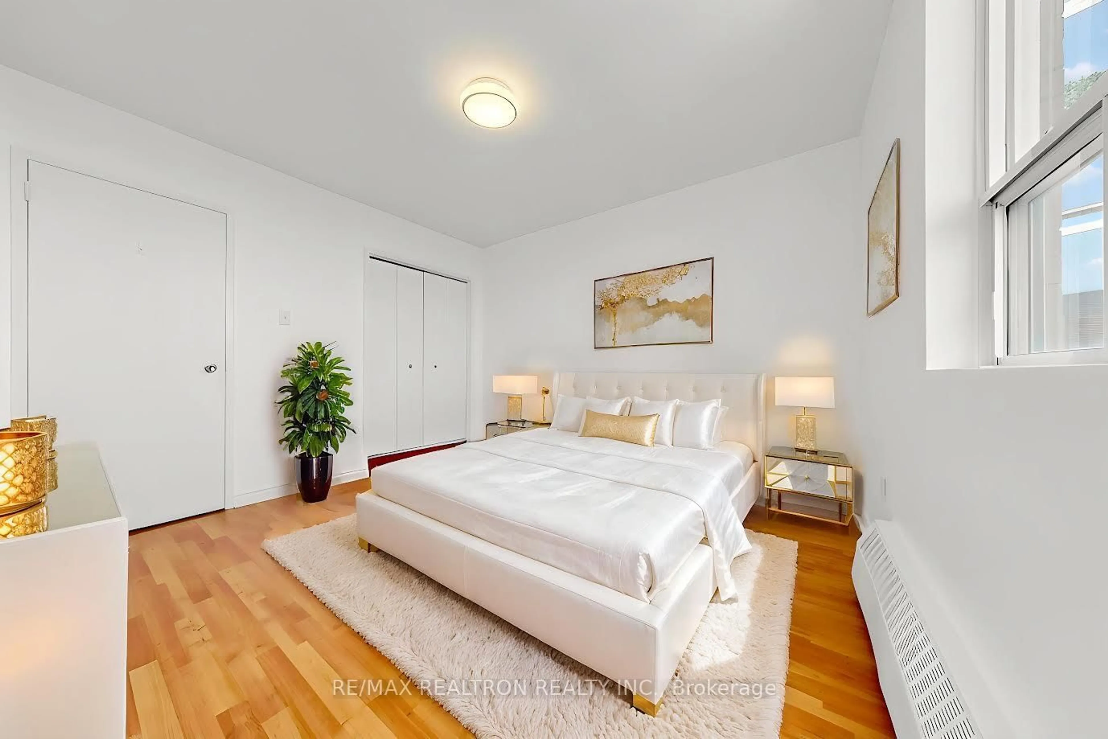 Bedroom with bed, unknown for 3145 Queen Frederica Dr #706, Mississauga Ontario L4Y 3A7