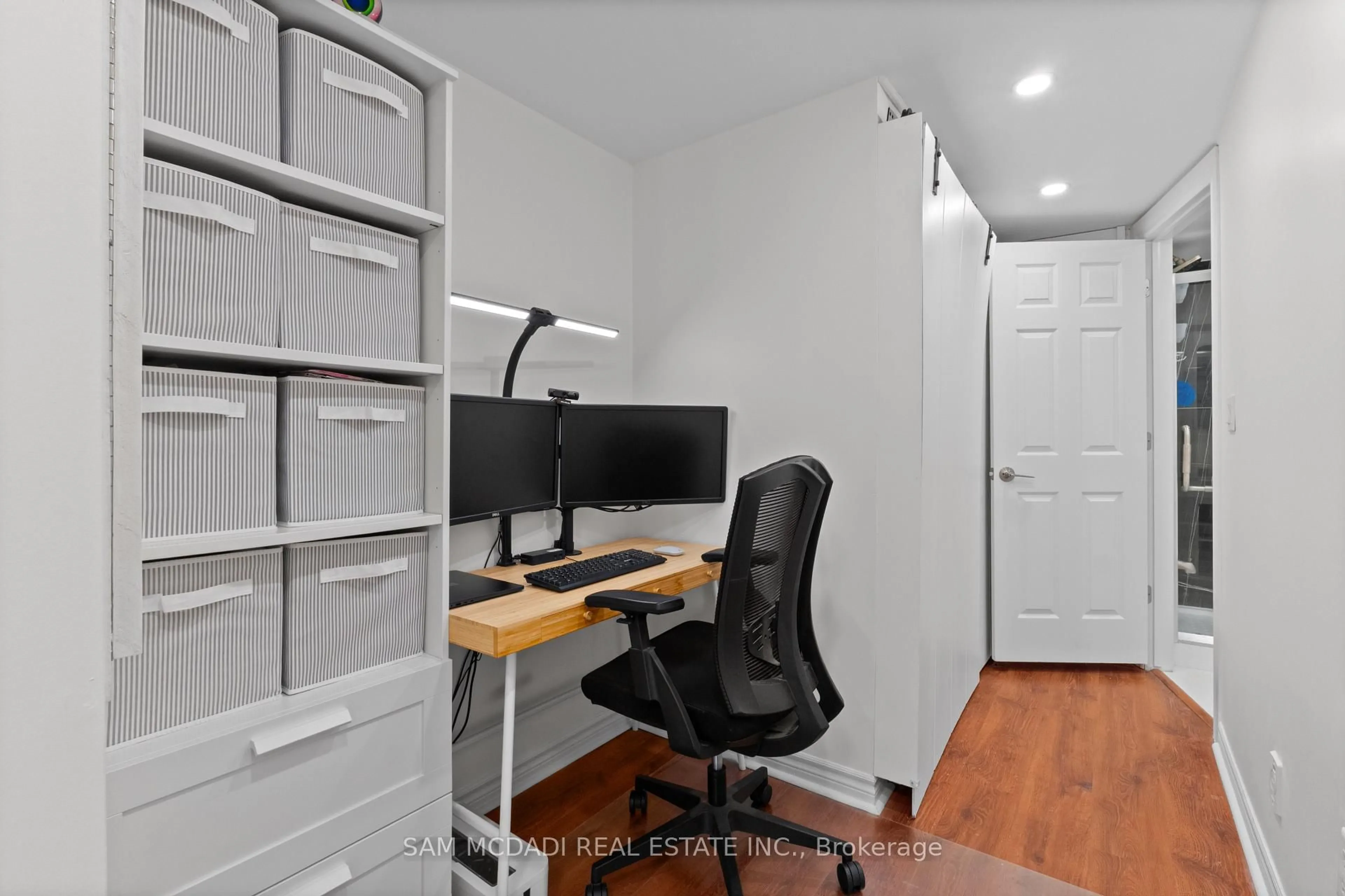 A pic of a room for 886 Fowles Crt, Milton Ontario L9T 0Z8