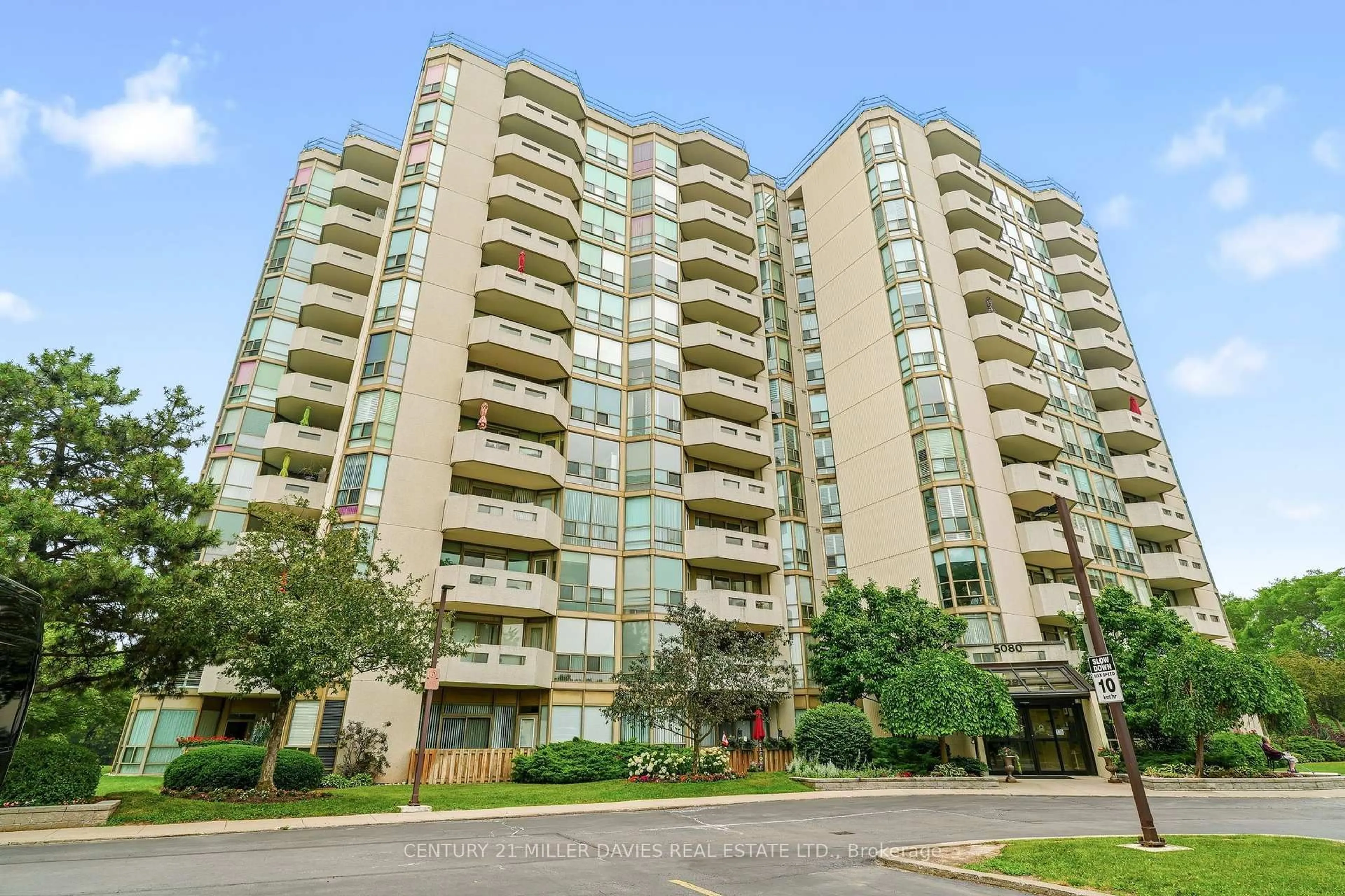 Unknown for 5080 Pinedale Ave #303, Burlington Ontario L7L 5V7