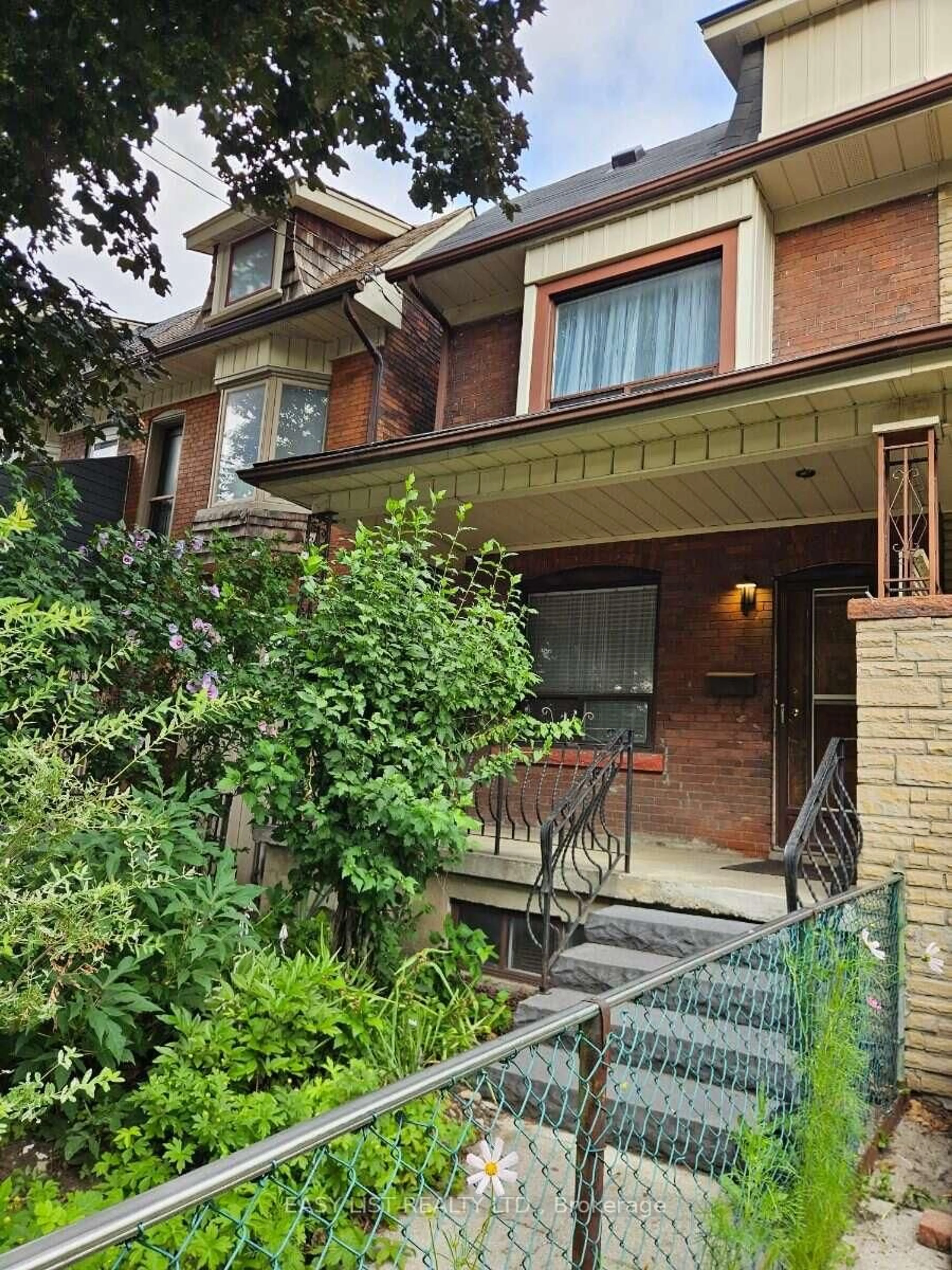 Home with brick exterior material, street for 449 Pacific Ave, Toronto Ontario M6P 2R3