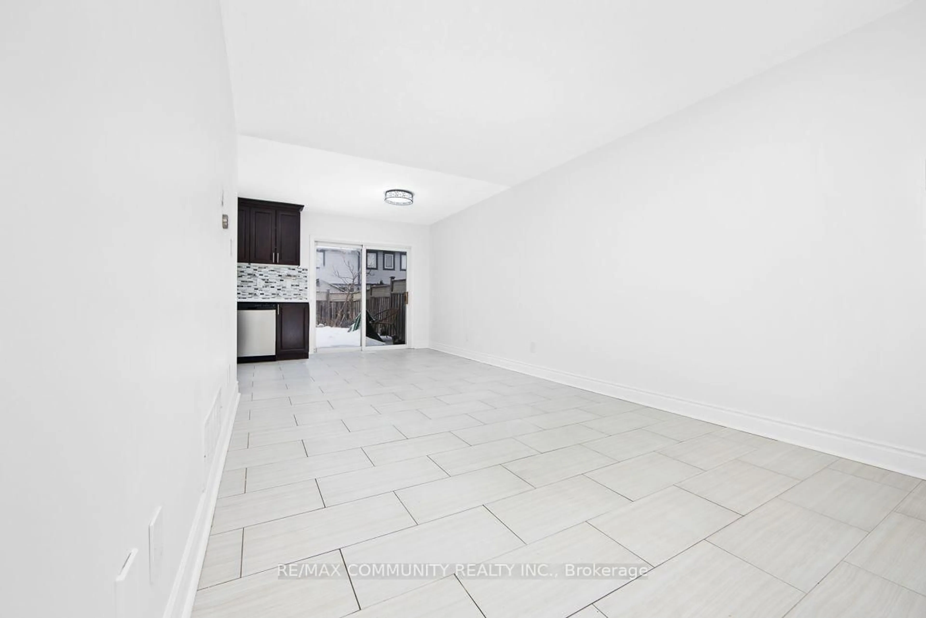 A pic of a room for 1049 Kennedy Circ, Milton Ontario L9T 5S5