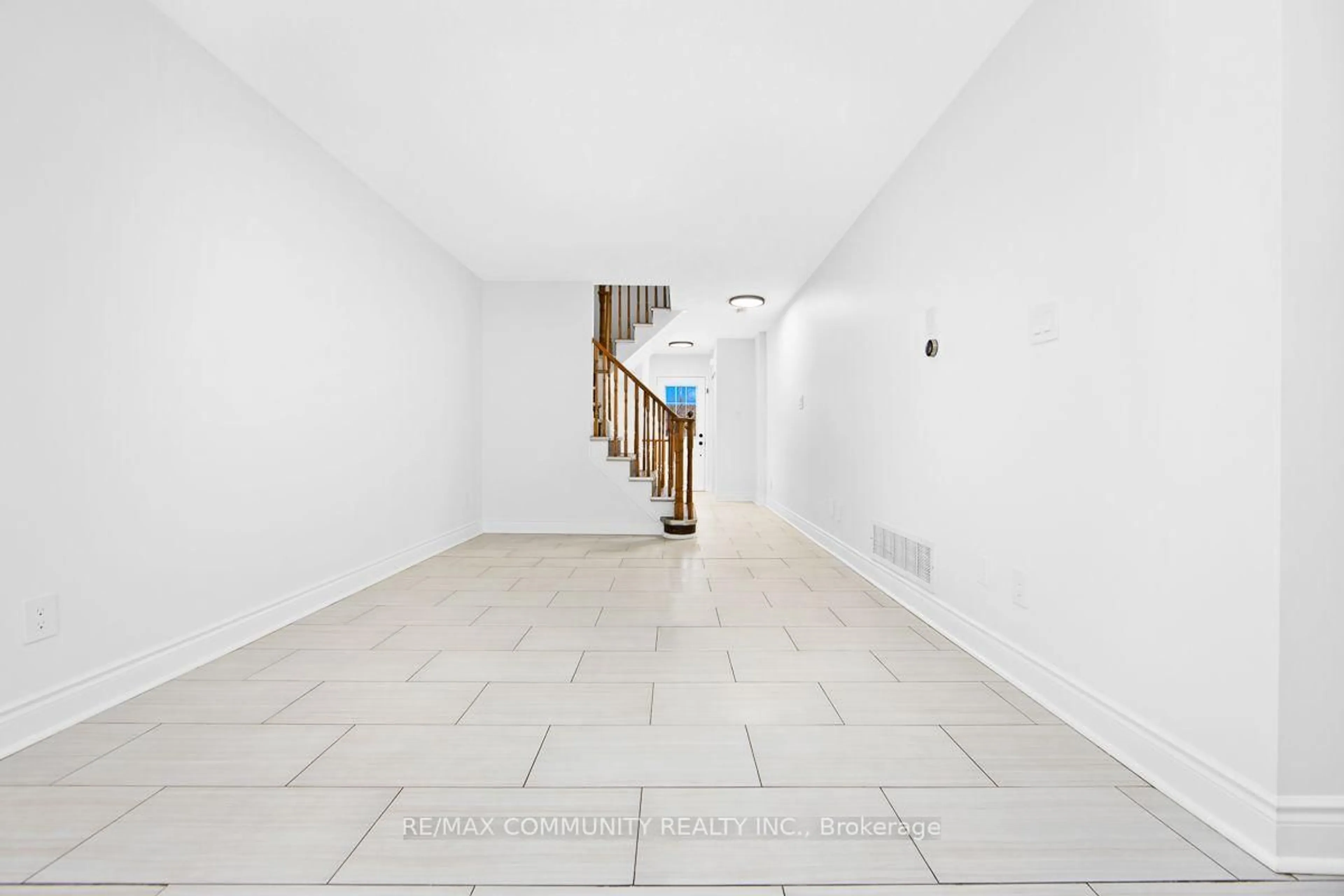 Unknown for 1049 Kennedy Circ, Milton Ontario L9T 5S5