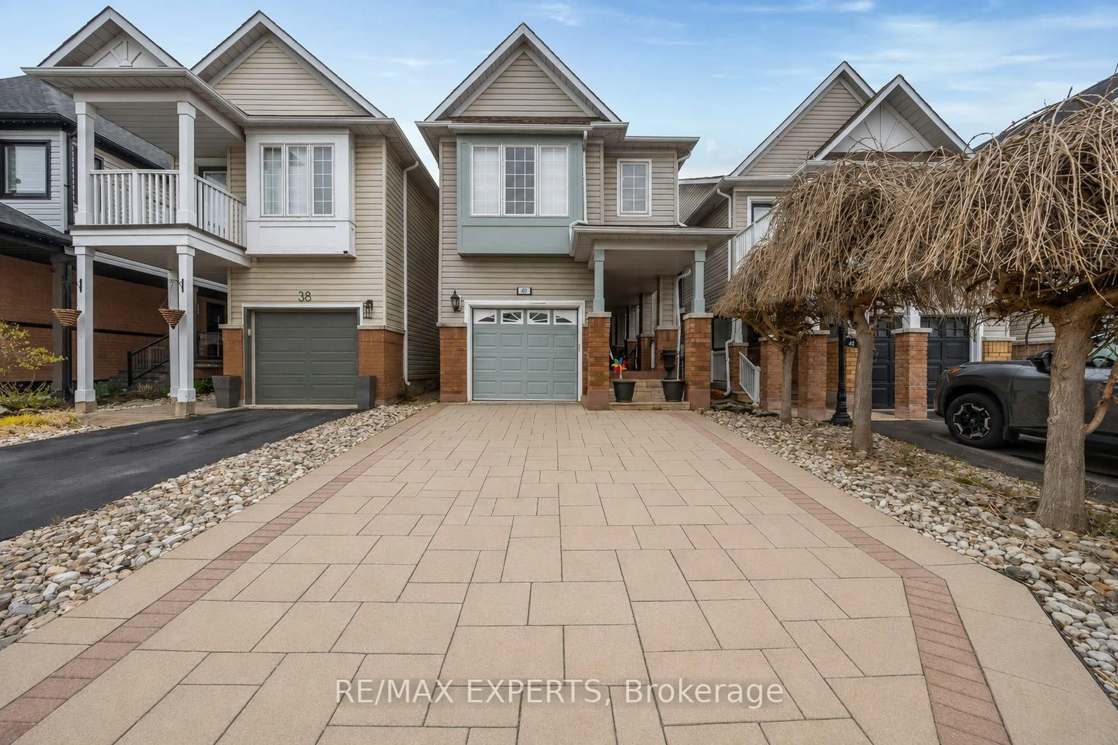 Unknown for 40 Dills Cres, Milton Ontario L9T 5P2