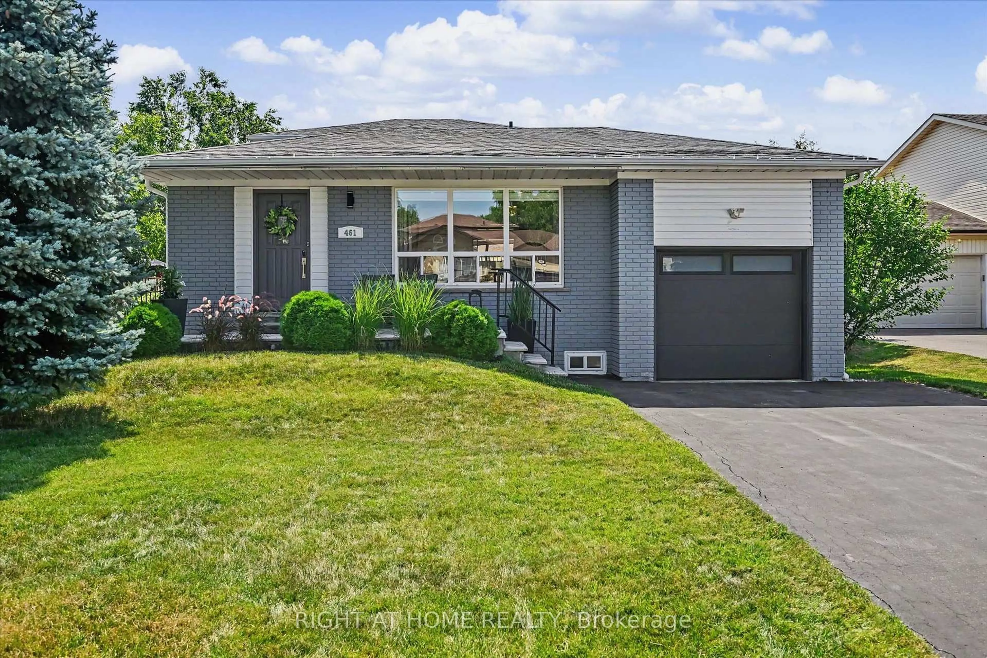 Unknown for 461 Withnell Cres, Oakville Ontario L6L 3M1