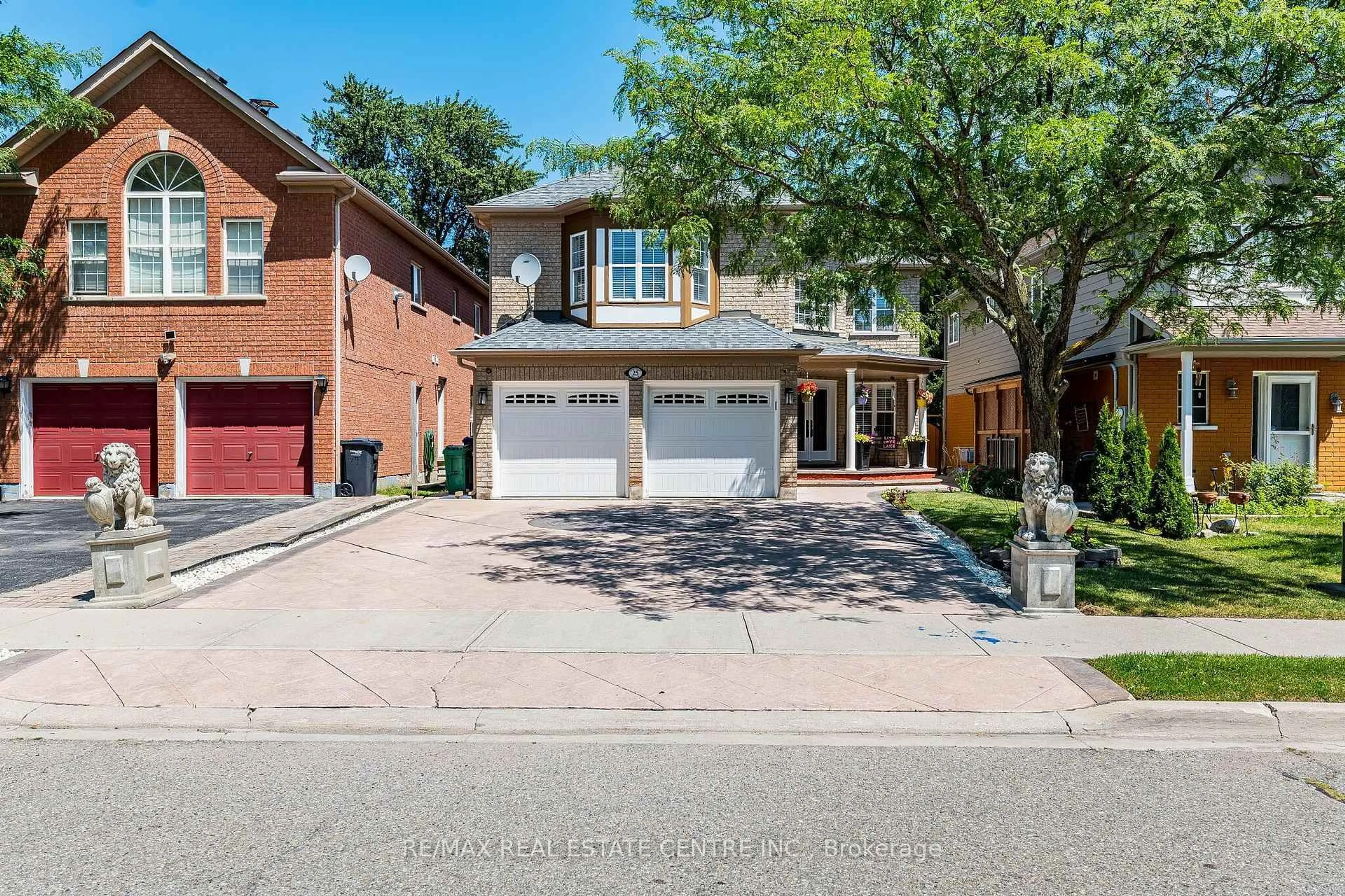 Home with brick exterior material, street for 25 Sheepberry Terr, Brampton Ontario L7A 2B6