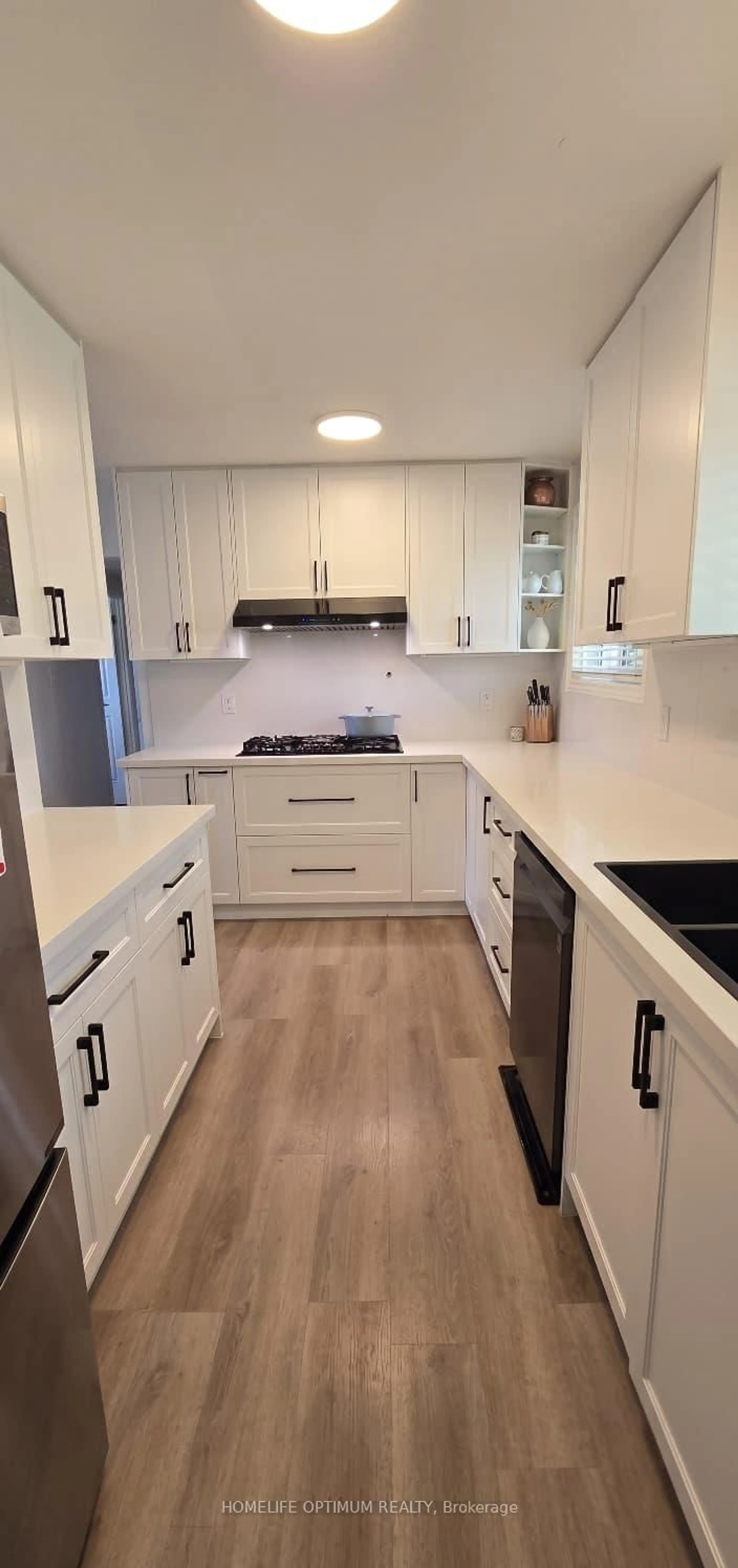 Contemporary kitchen, unknown for 400 Maple Ave, Halton Hills Ontario L7G 1X1