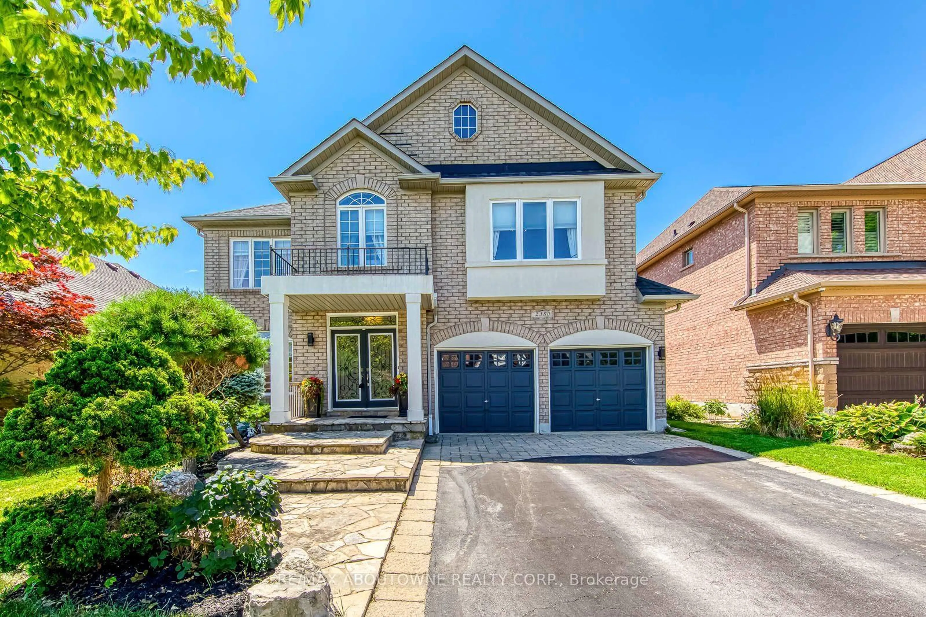 Home with brick exterior material, street for 2380 Woodcrest Dr, Oakville Ontario L6M 4S2