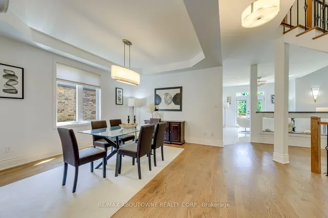 2380 Woodcrest Dr, Oakville 5