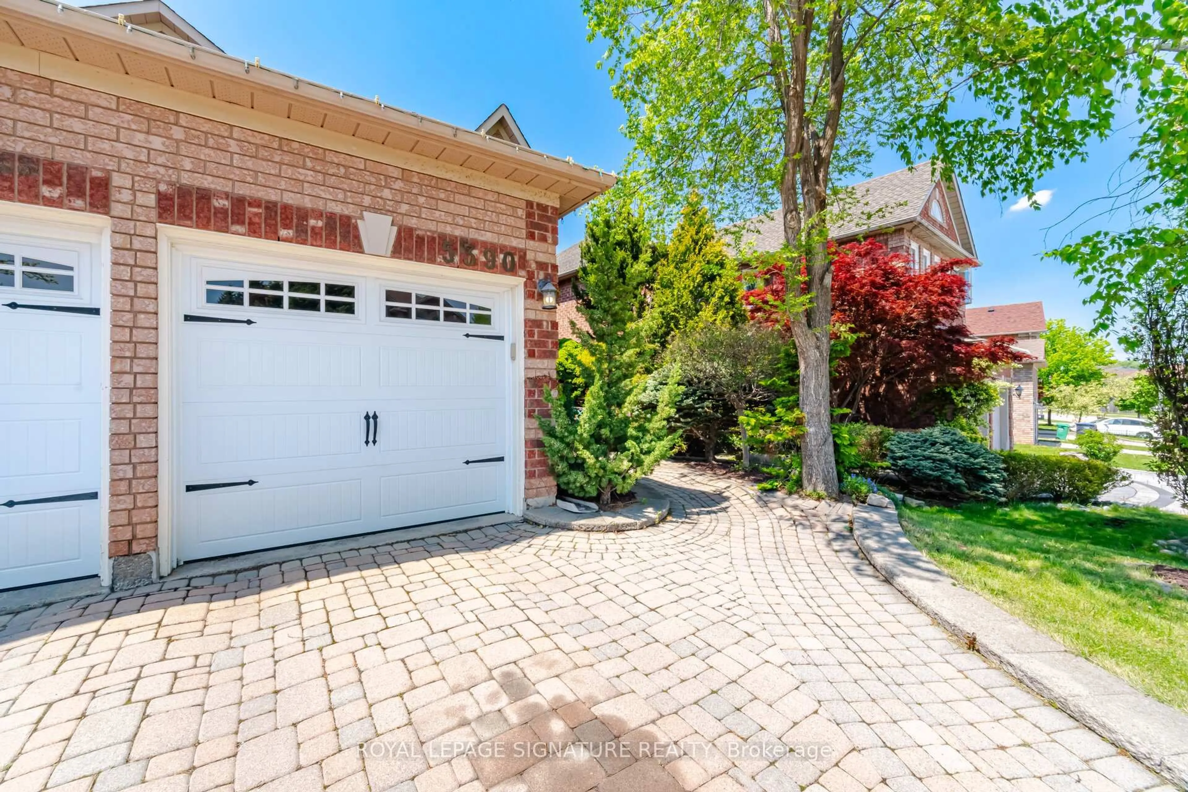 Home with brick exterior material, street for 5390 Mcfarren Blvd, Mississauga Ontario L5M 5Y5