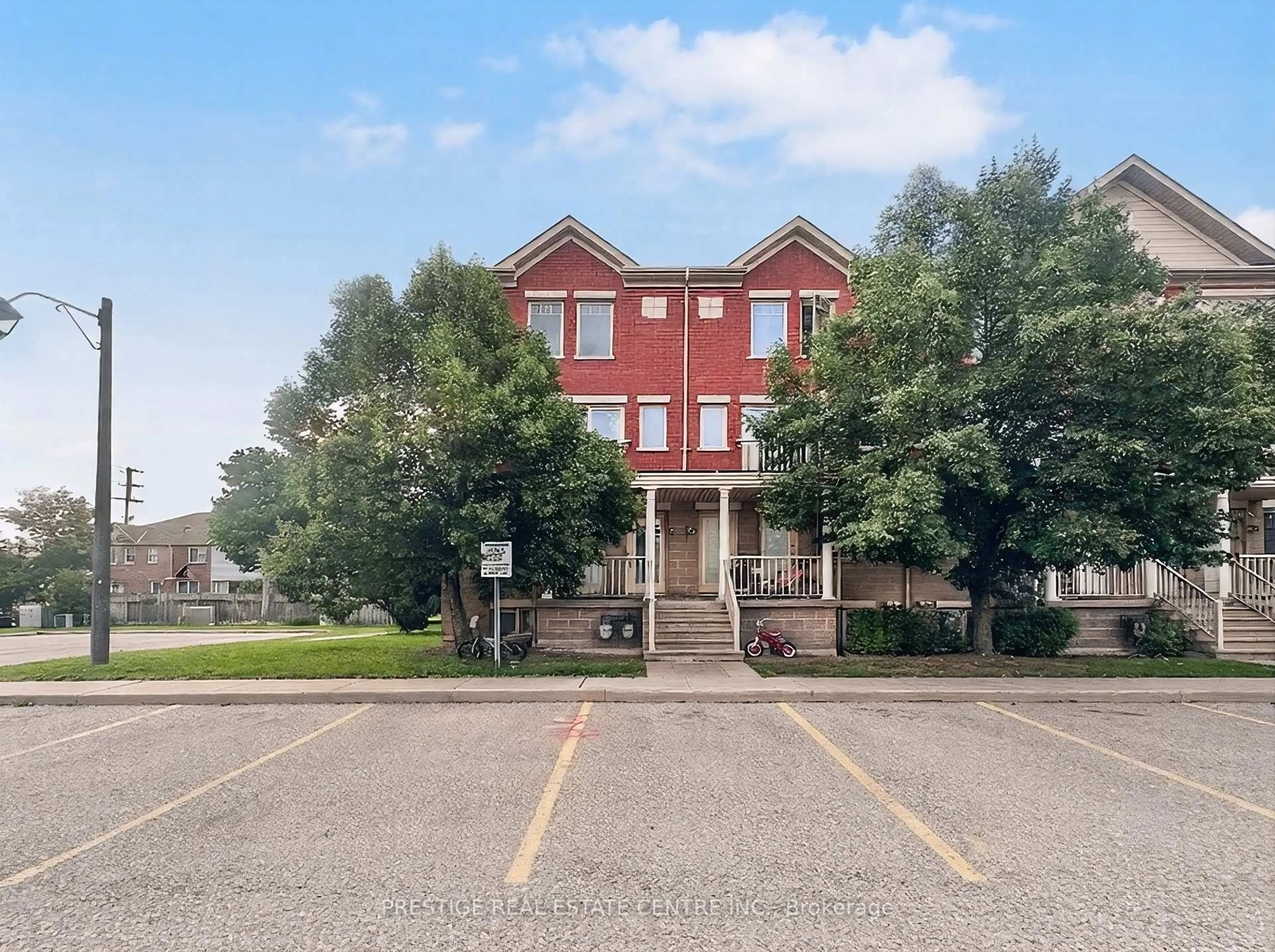 Unknown for 5050 Intrepid Dr #31, Mississauga Ontario L5M 0E5